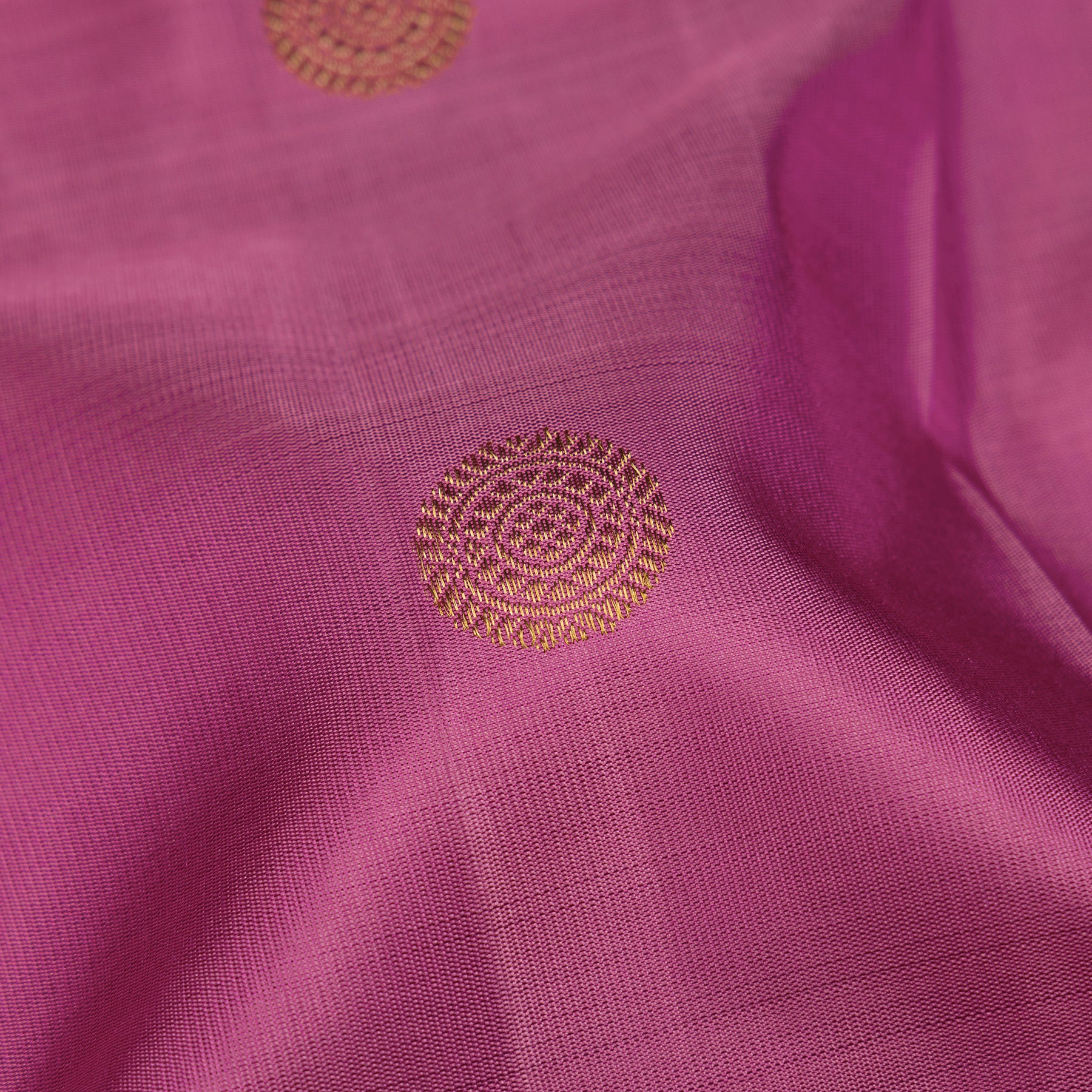 Kanakavalli Kanjivaram Silk Sari 26-110-HS001-01681 - Fabric View