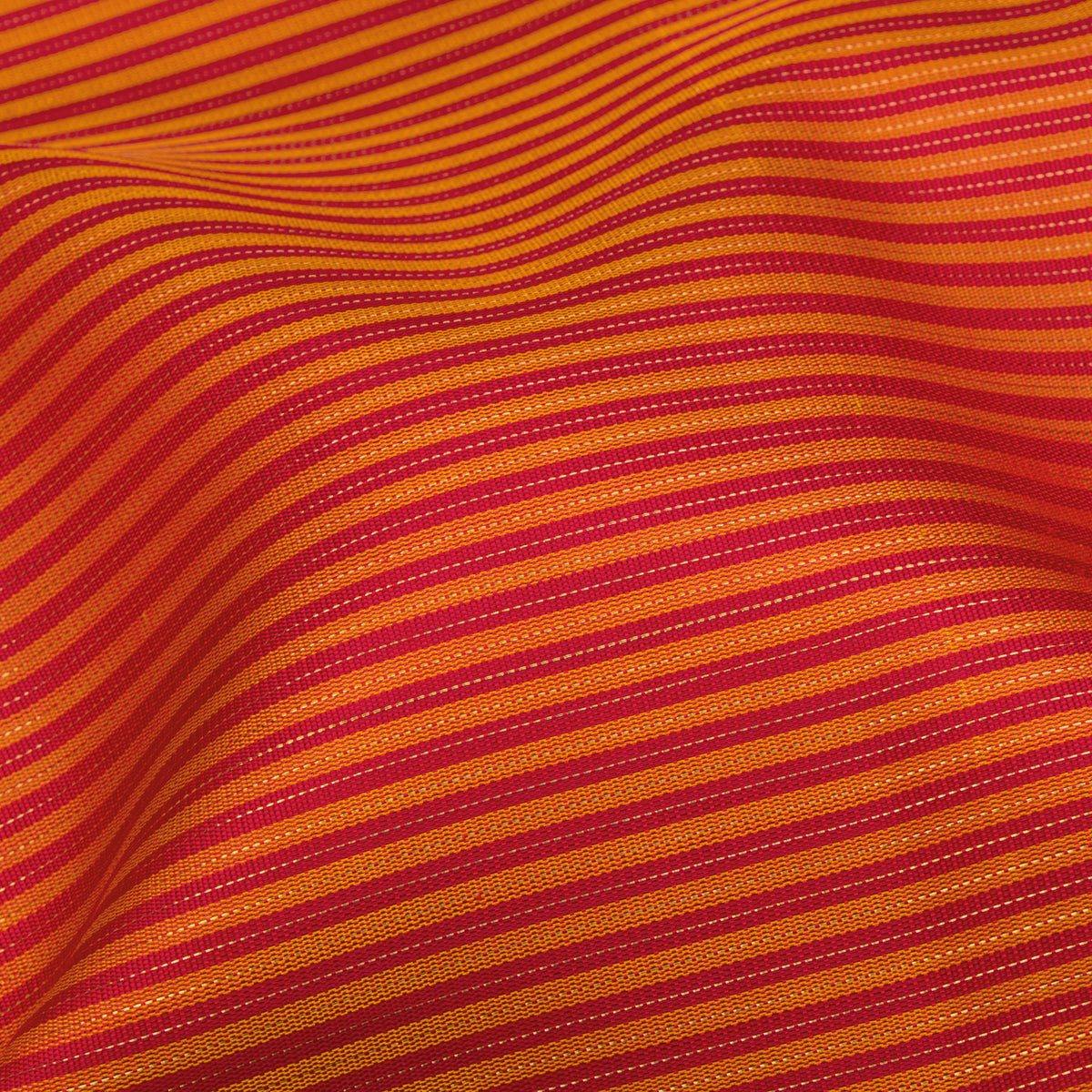 Kanakavalli Kanjivaram Silk Sari 26-110-HS001-01729 - Fabric View