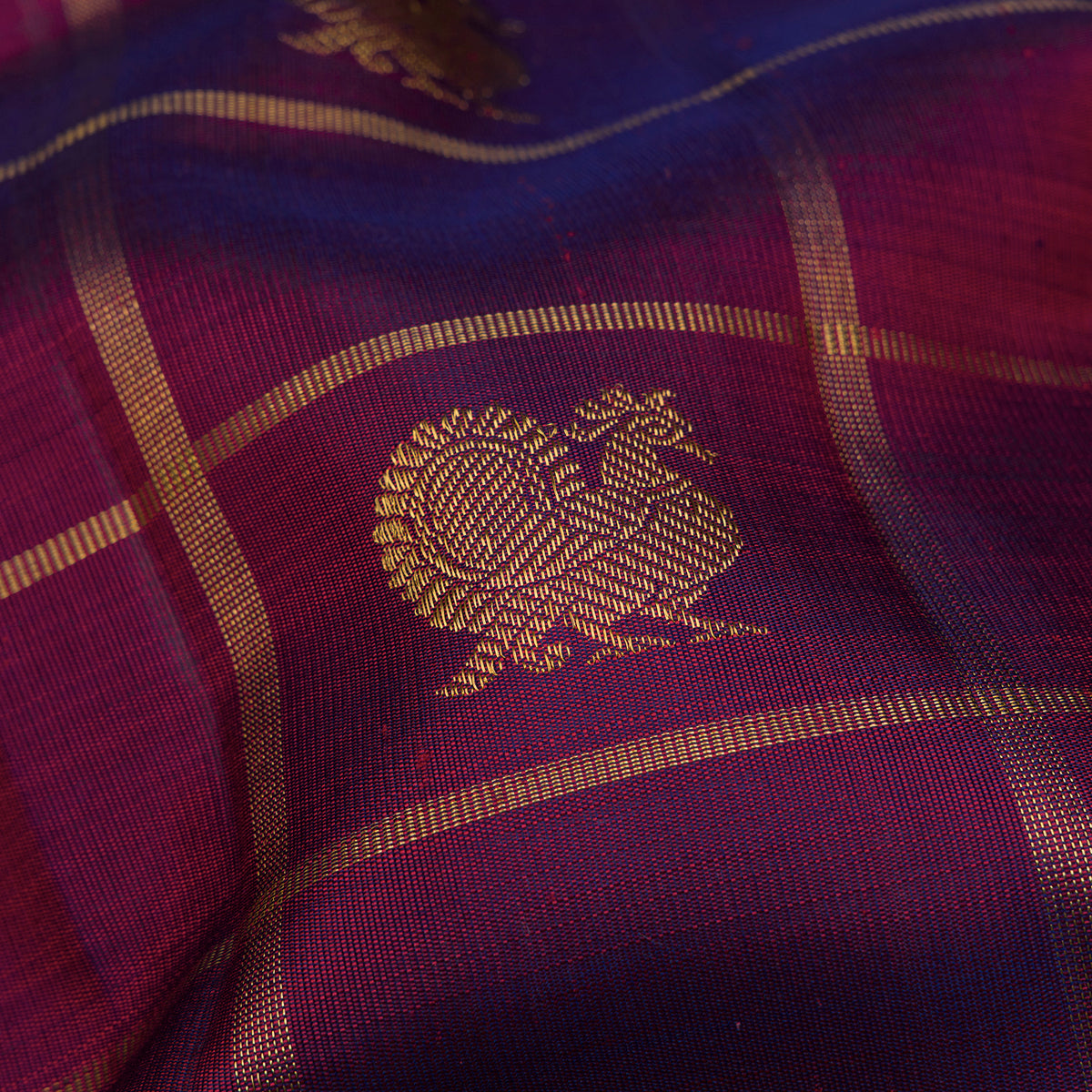Kanakavalli Kanjivaram Silk Sari 26-110-HS001-01744 - Fabric View