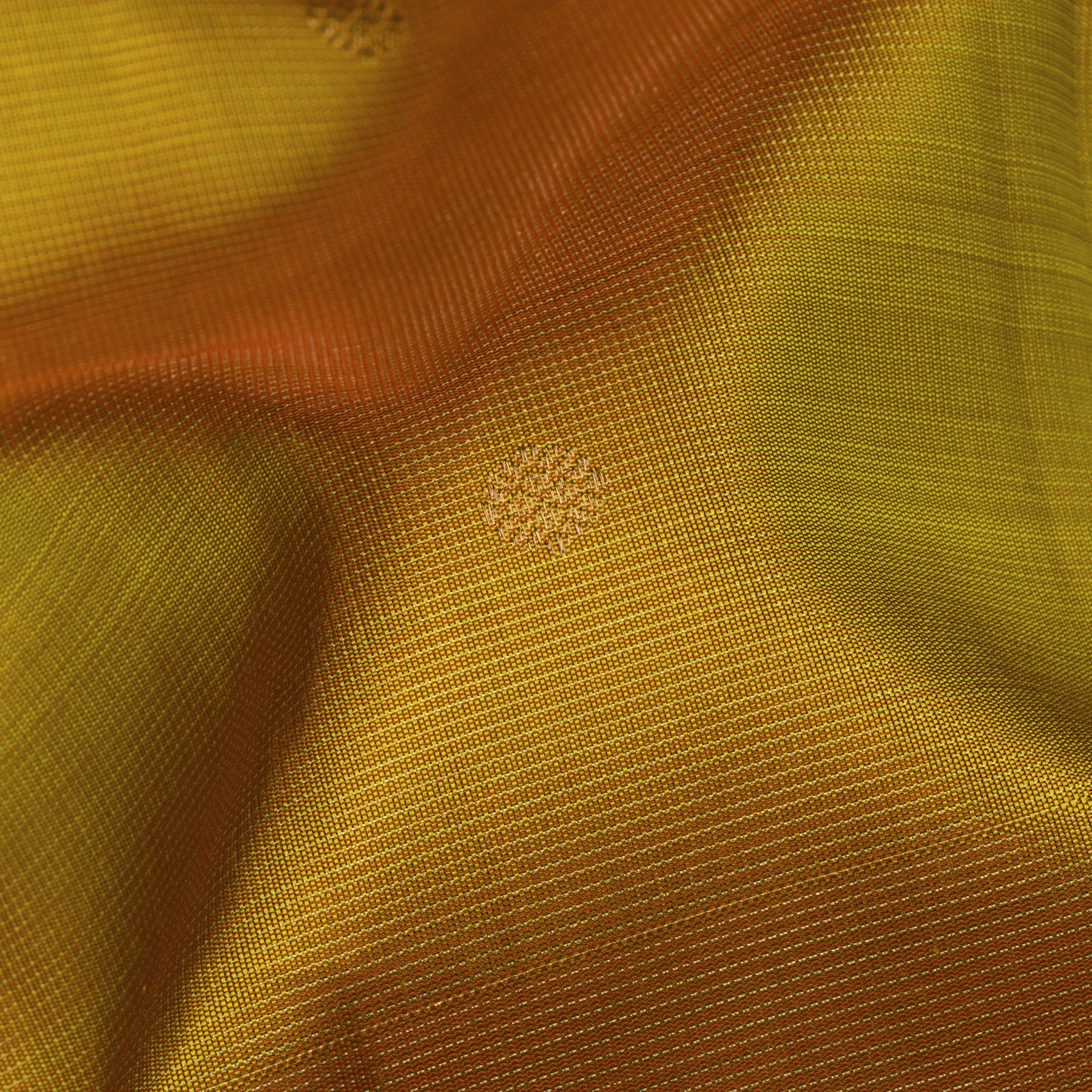 Kanakavalli Kanjivaram Silk Sari 26-110-HS001-01750 - Fabric View