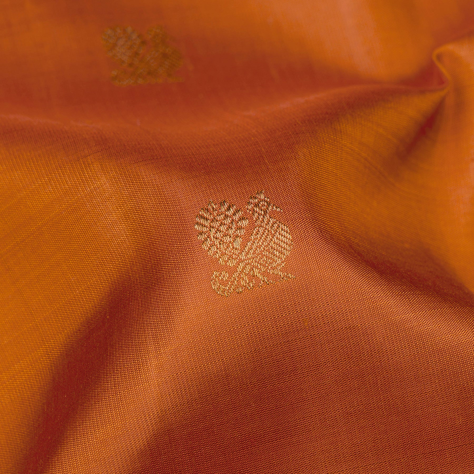 Kanakavalli Kanjivaram Silk Sari 26-110-HS001-01787 - Fabric View