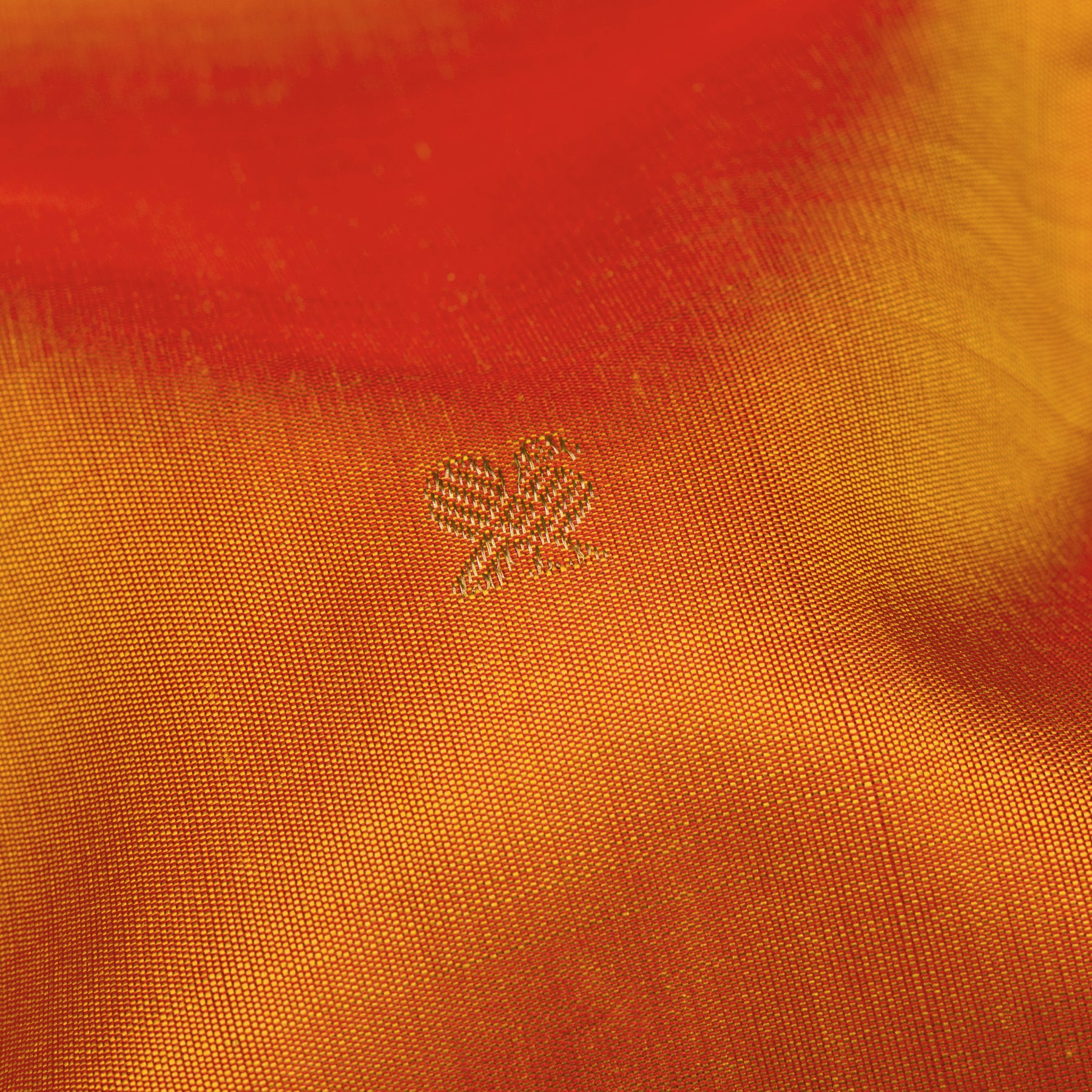 Kanakavalli Kanjivaram Silk Sari 26-110-HS001-01806 - Fabric View