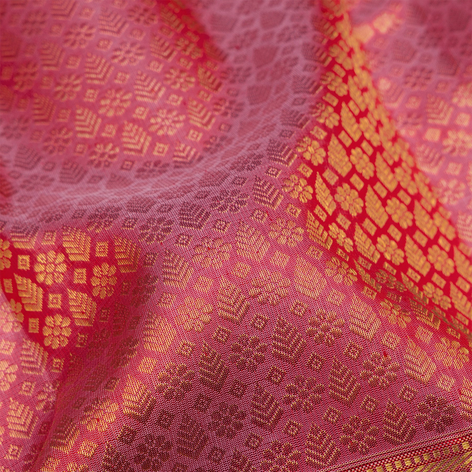Kanakavalli Kanjivaram Silk Sari 26-110-HS001-02198