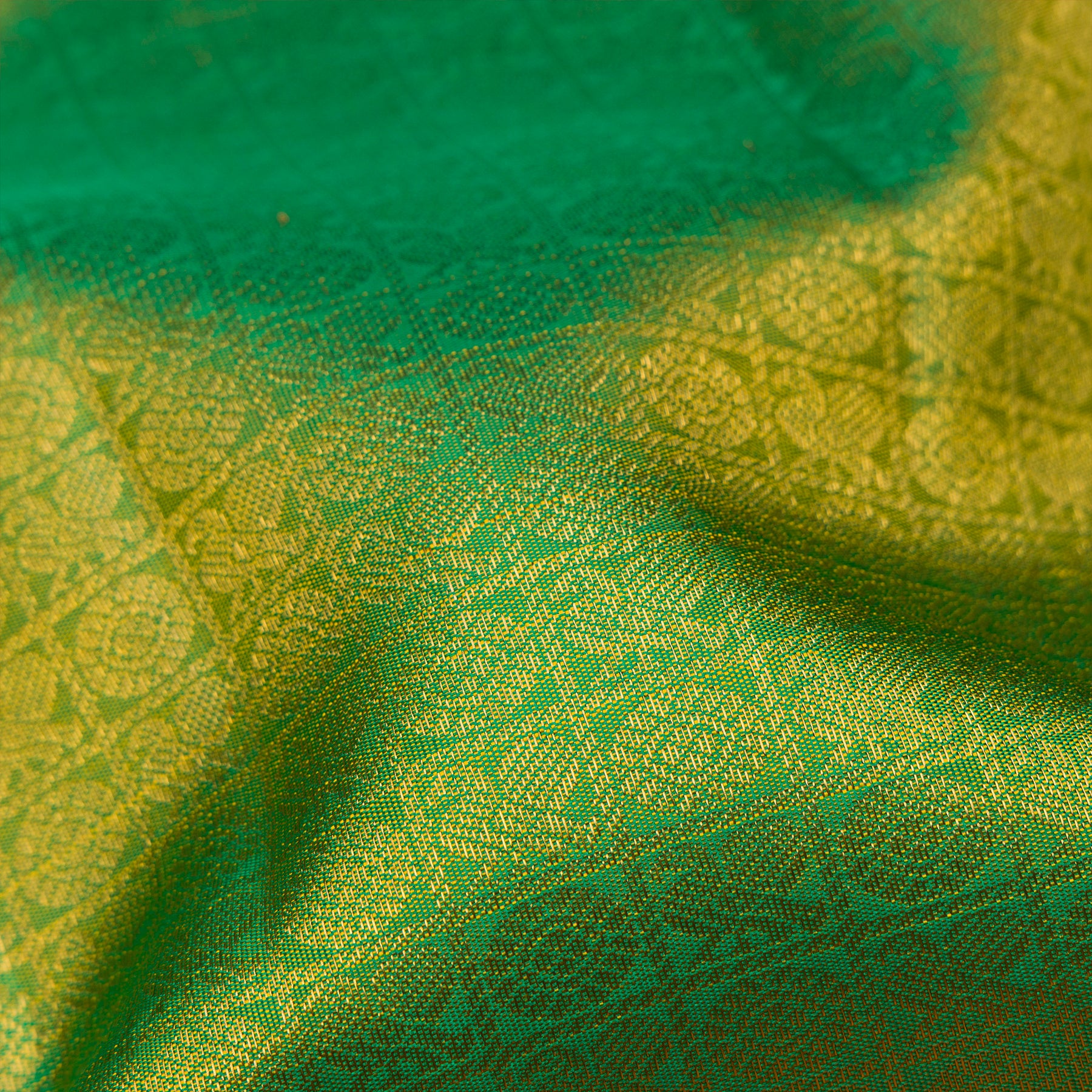 Kanakavalli Kanjivaram Silk Sari 26-110-HS001-02233 - Fabric View