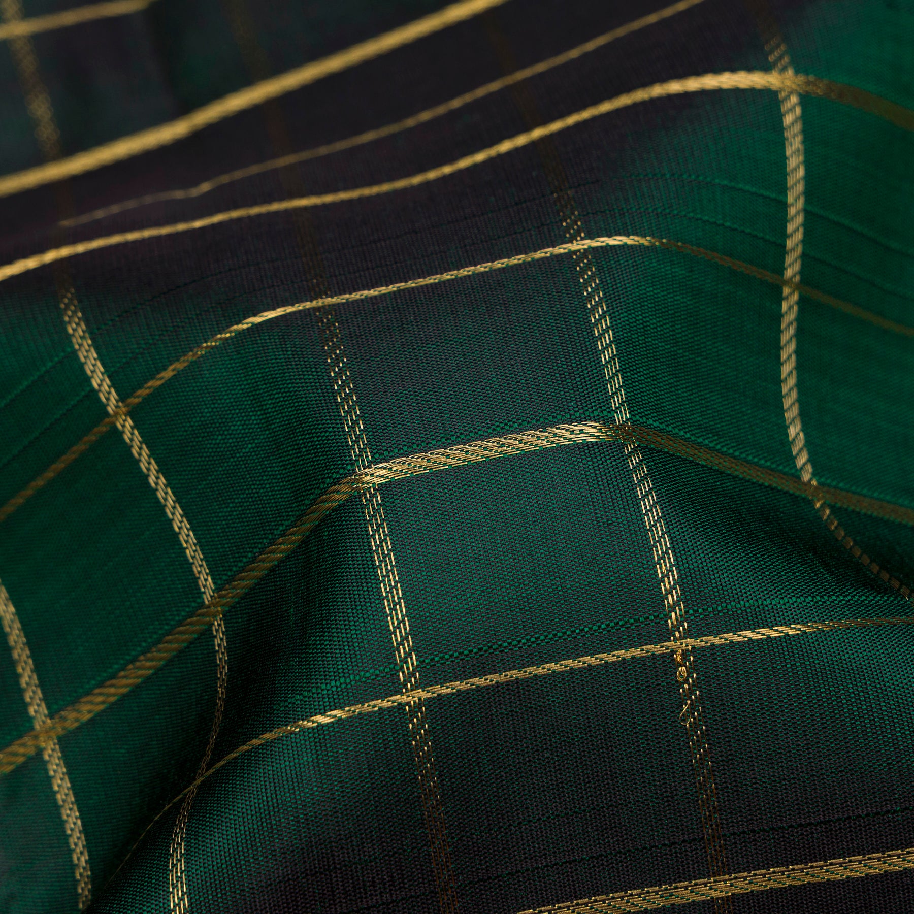 Kanakavalli Kanjivaram Silk Sari 26-110-HS001-02260 - Fabric View