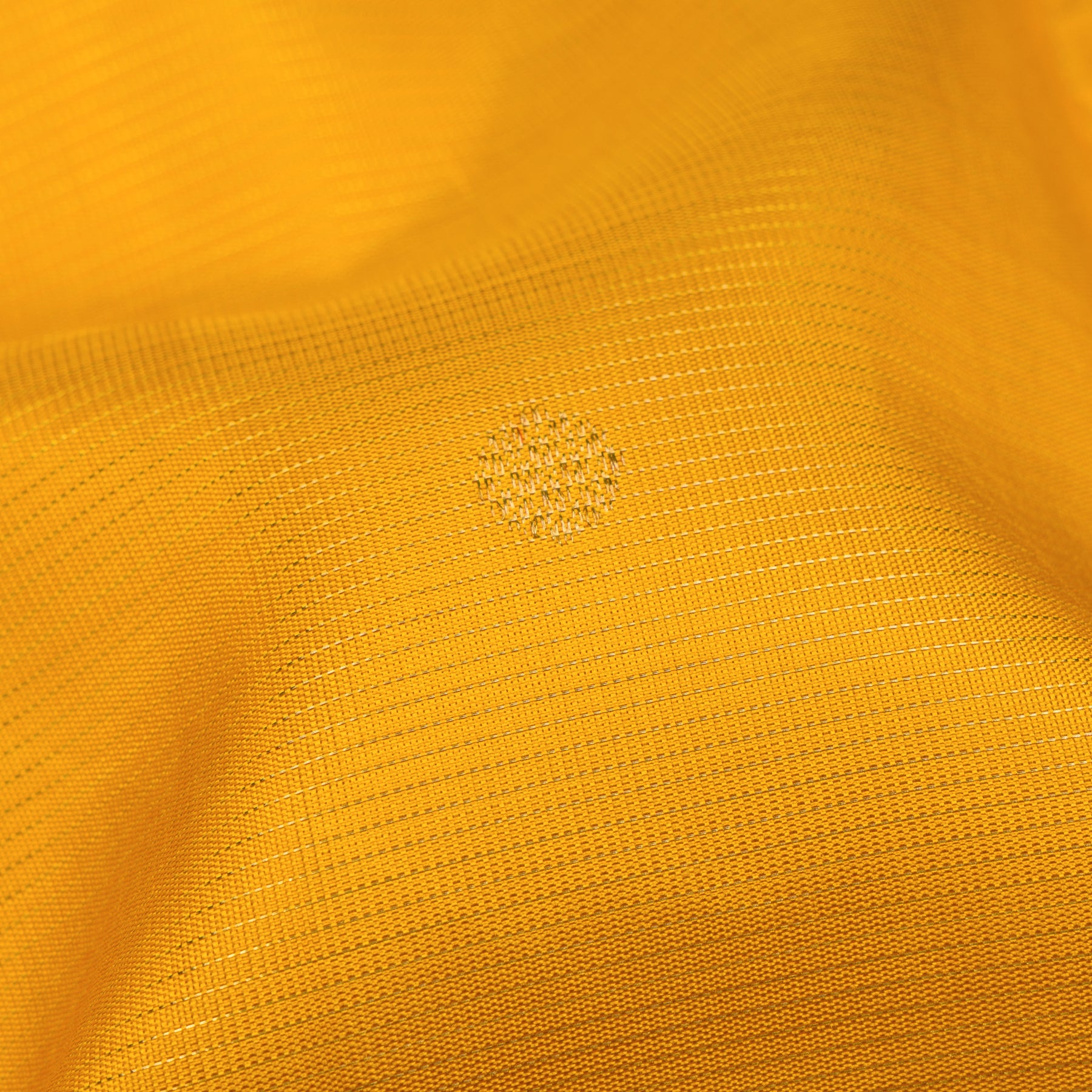 Kanakavalli Kanjivaram Silk Sari 26-110-HS001-02297 - Fabric View