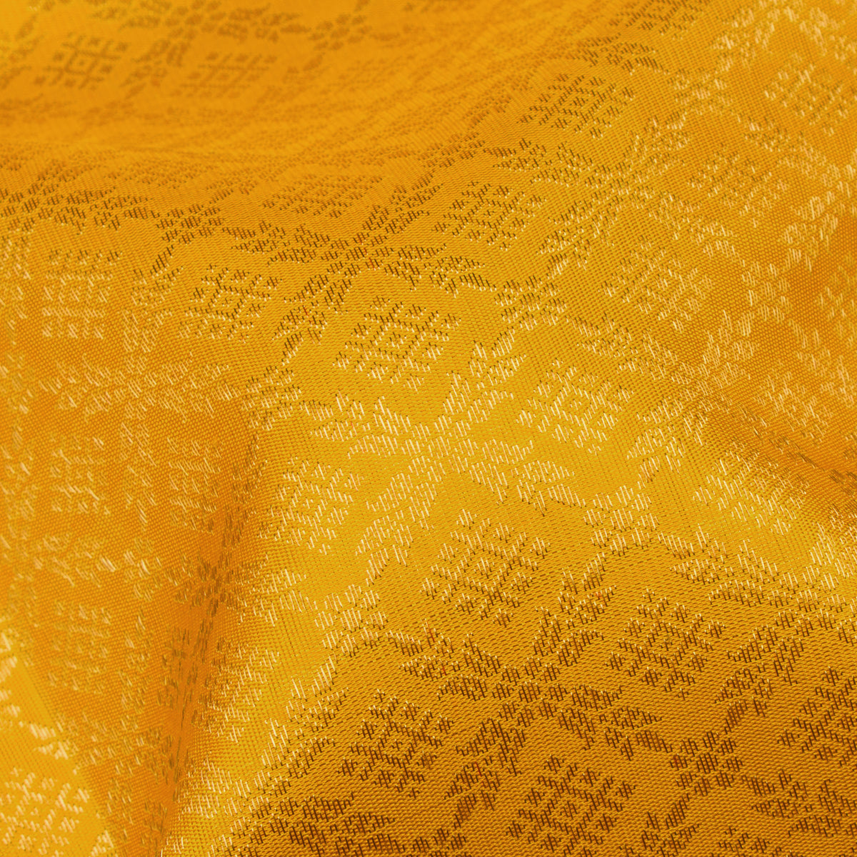 Kanakavalli Kanjivaram Silk Sari 26-110-HS001-03519 - Fabric View