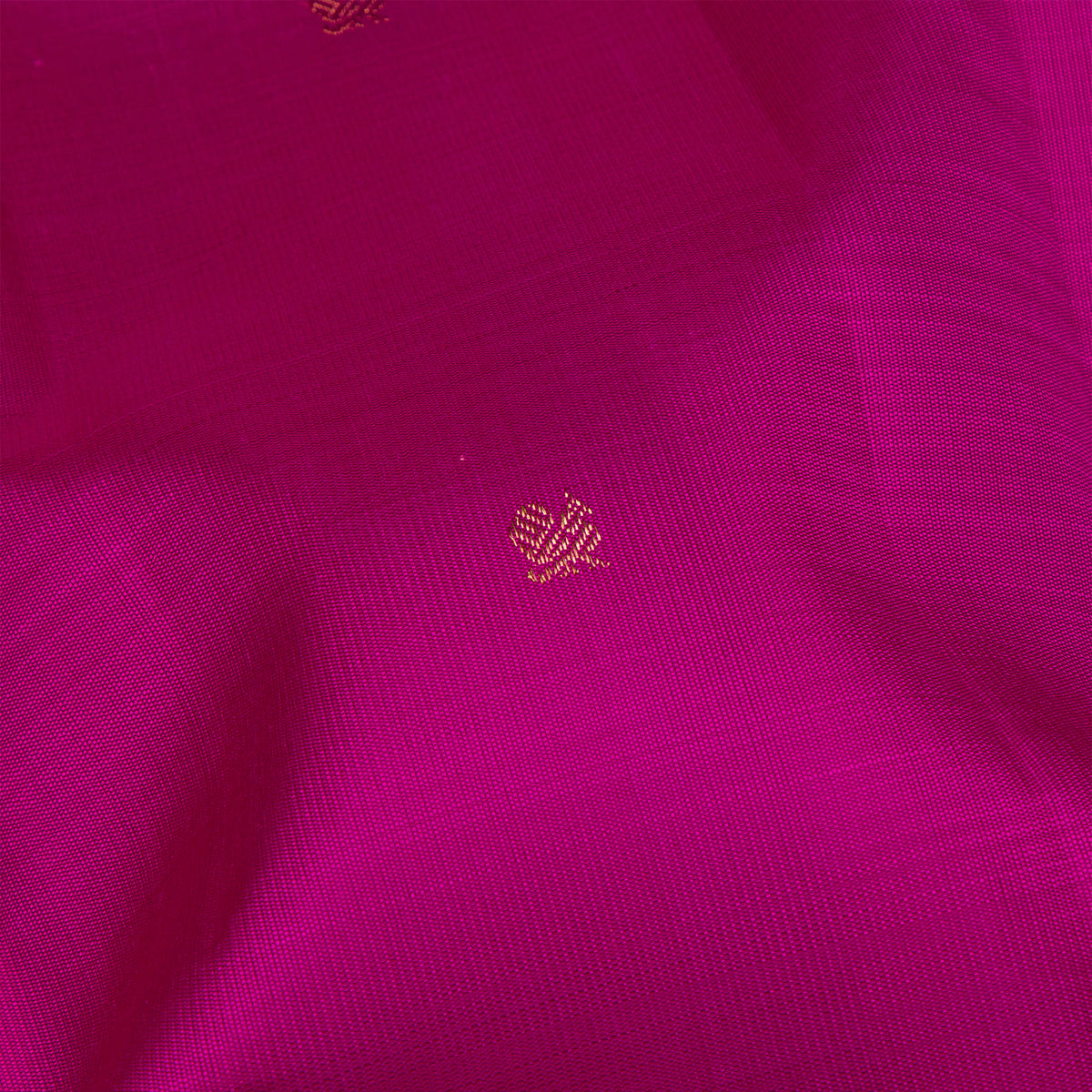 Kanakavalli Kanjivaram Silk Sari 26-110-HS001-03573 - Fabric View
