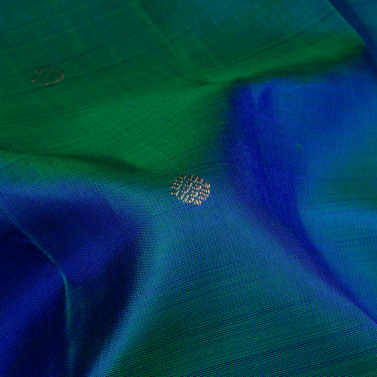 Kanakavalli Kanjivaram Silk Sari 26-110-HS001-03589 - Fabric View