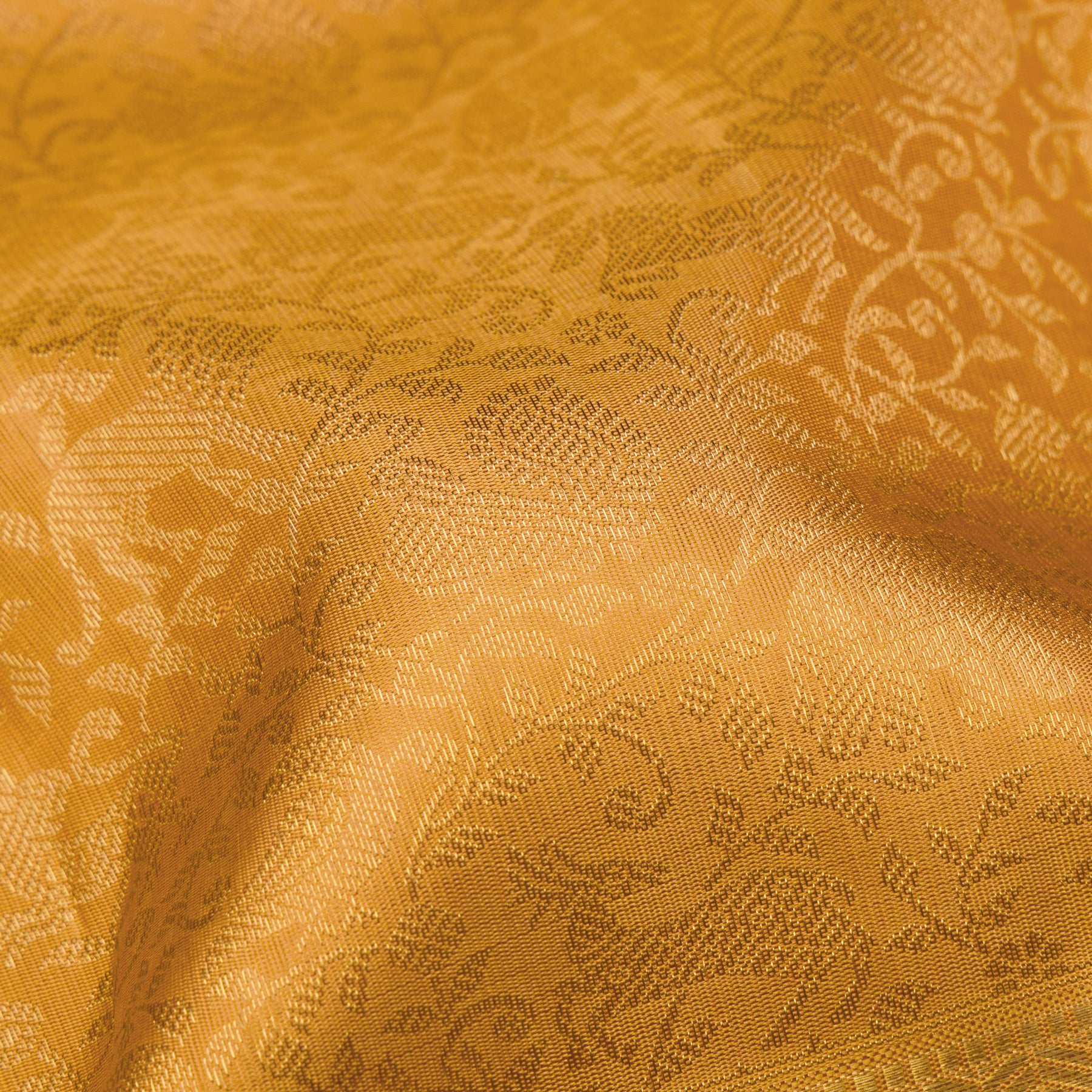 Kanakavalli Kanjivaram Silk Sari 26-110-HS001-03597 - Fabric View