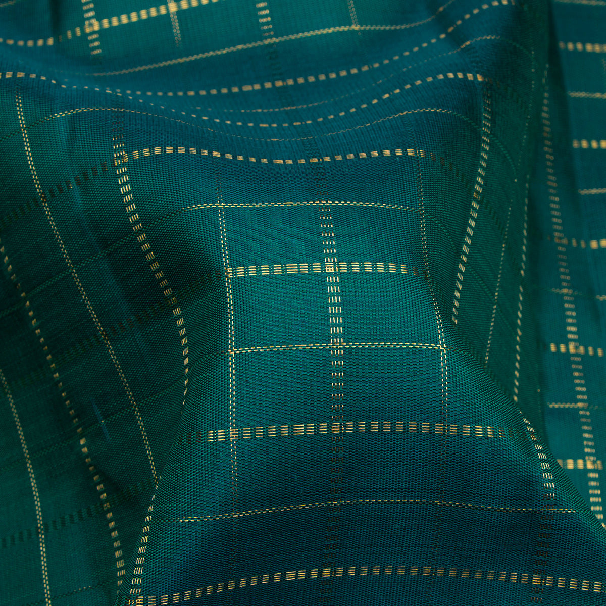 Kanakavalli Kanjivaram Silk Sari 26-110-HS001-04169 - Fabric View
