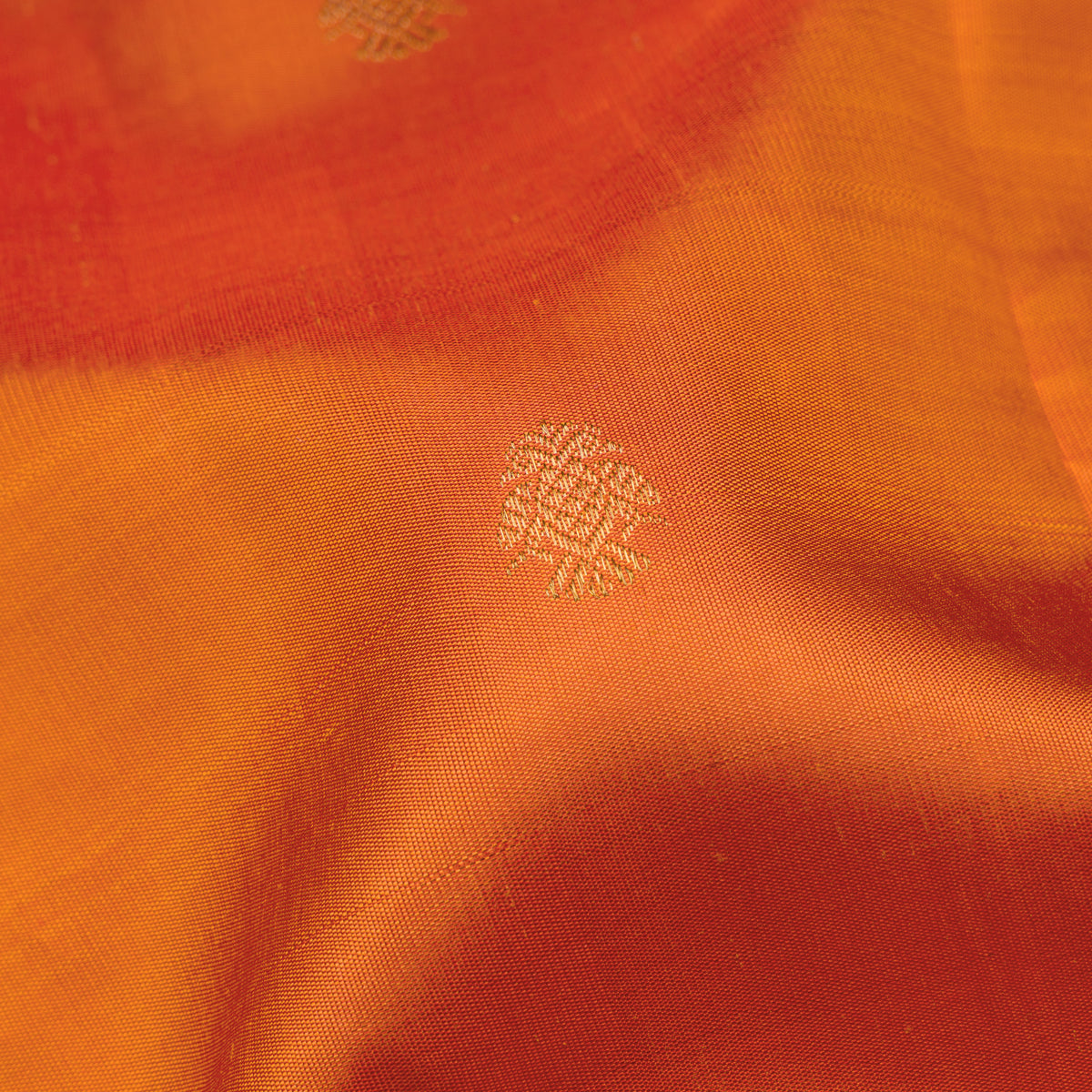 Kanakavalli Kanjivaram Silk Sari 26-110-HS001-04175 - Fabric View