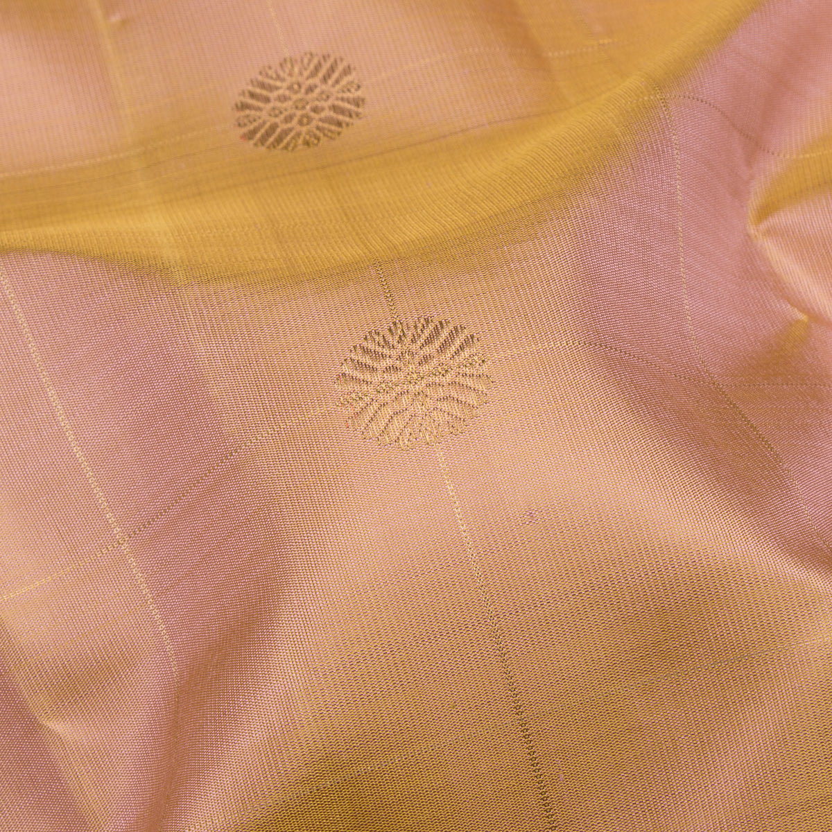 Kanakavalli Kanjivaram Silk Sari 26-110-HS001-04199 - Fabric View