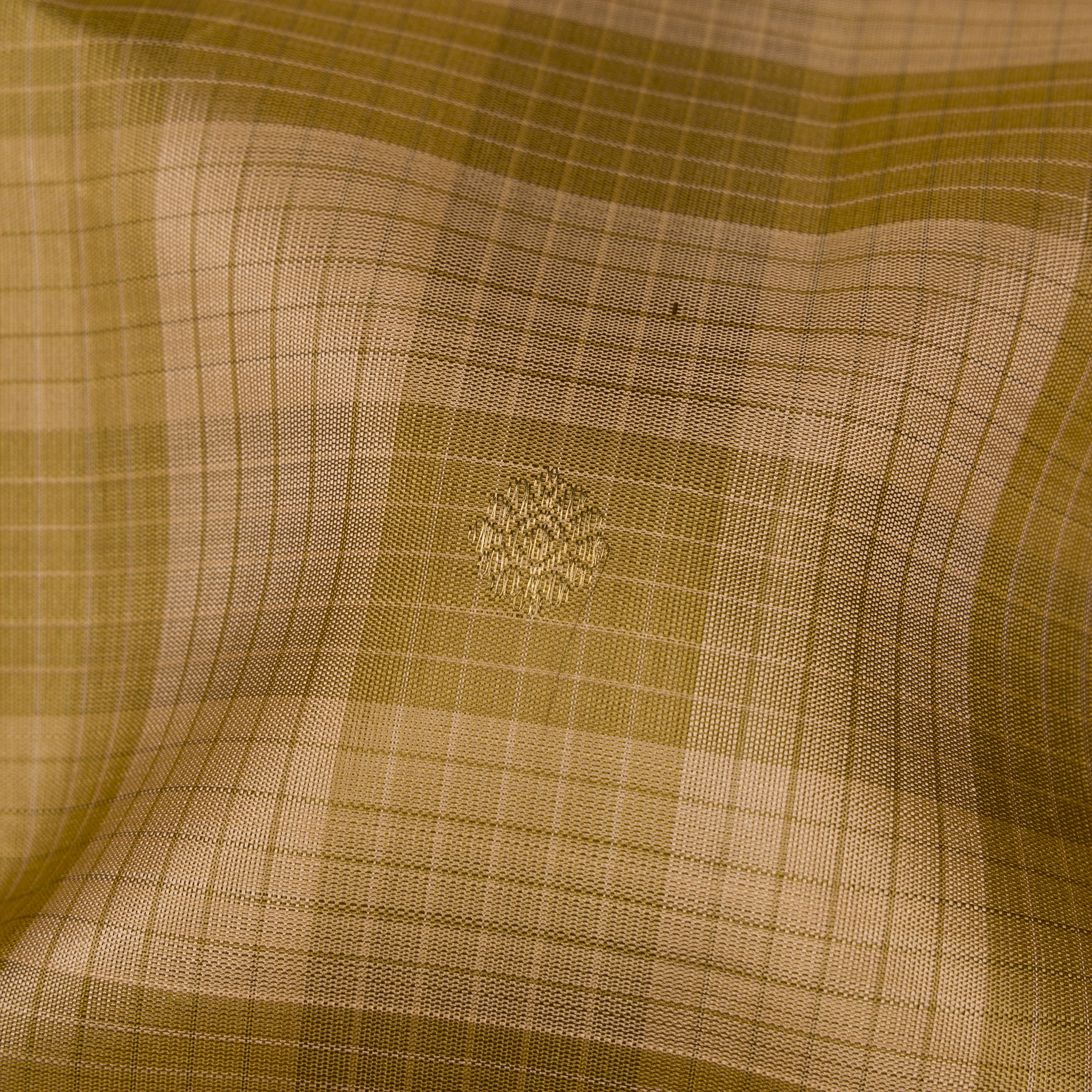 Kanakavalli Kanjivaram Silk Sari 26-595-HS001-01058 - Fabric View
