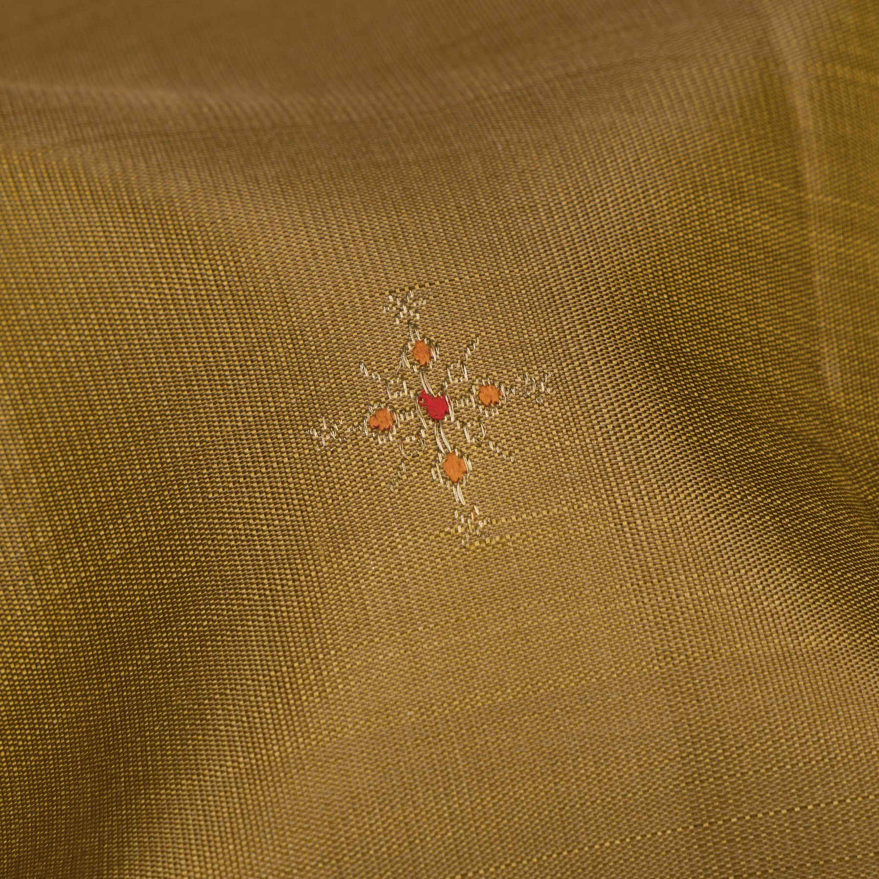 Kanakavalli Kanjivaram Silk Sari 26-595-HS001-02086 - Fabric View