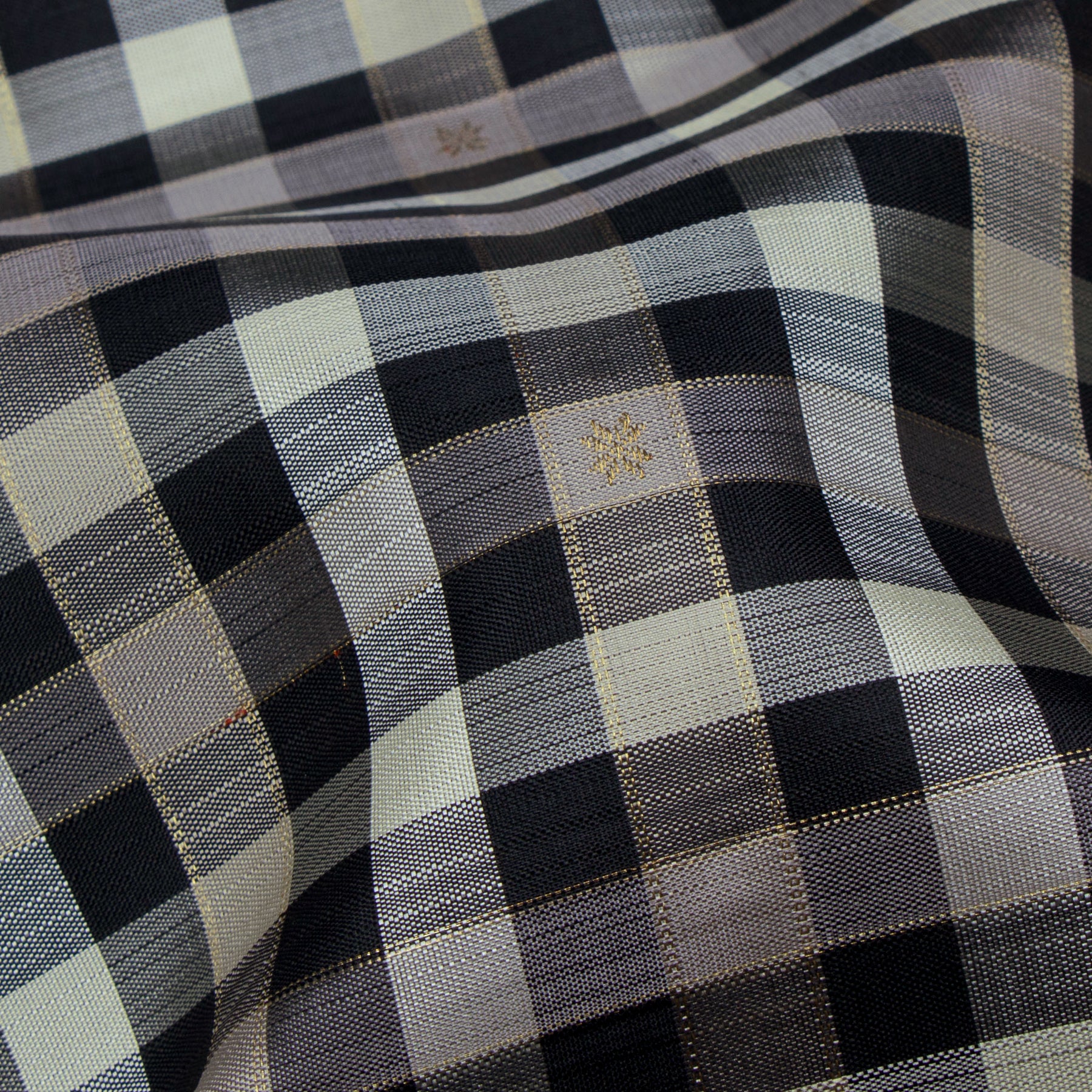 Kanakavalli Kanjivaram Silk Sari 26-595-HS001-02094 - Fabric View