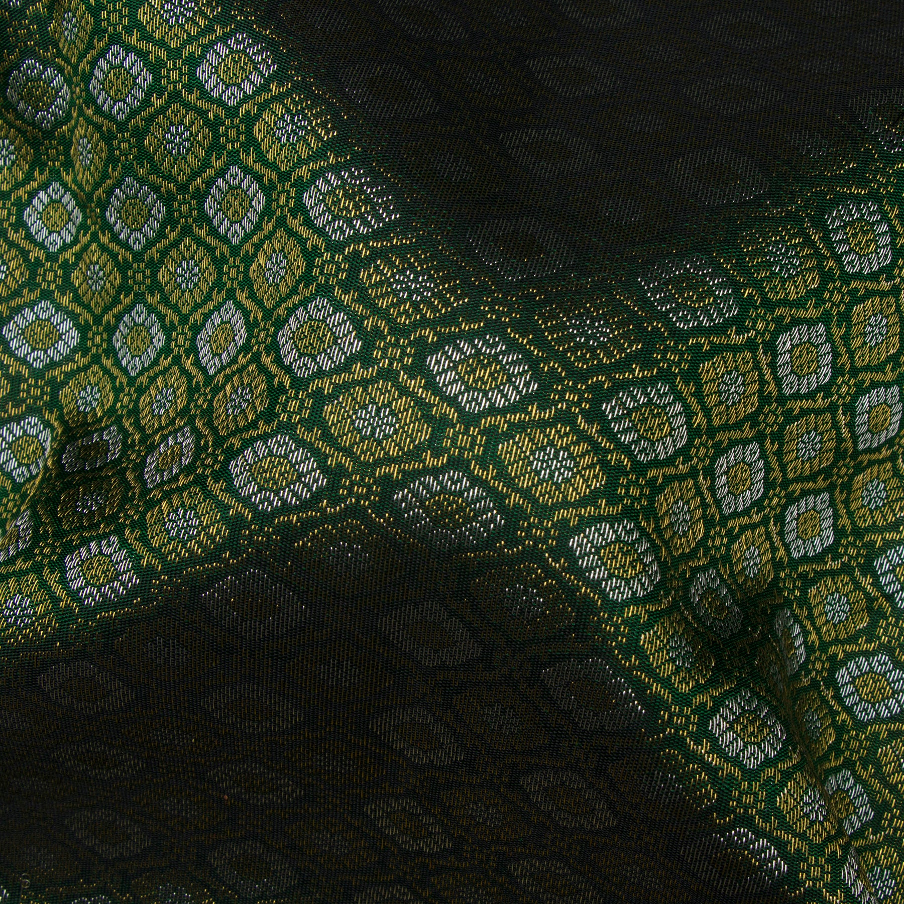 Kanakavalli Kanjivaram Silk Sari 26-595-HS001-02151 - Fabric View