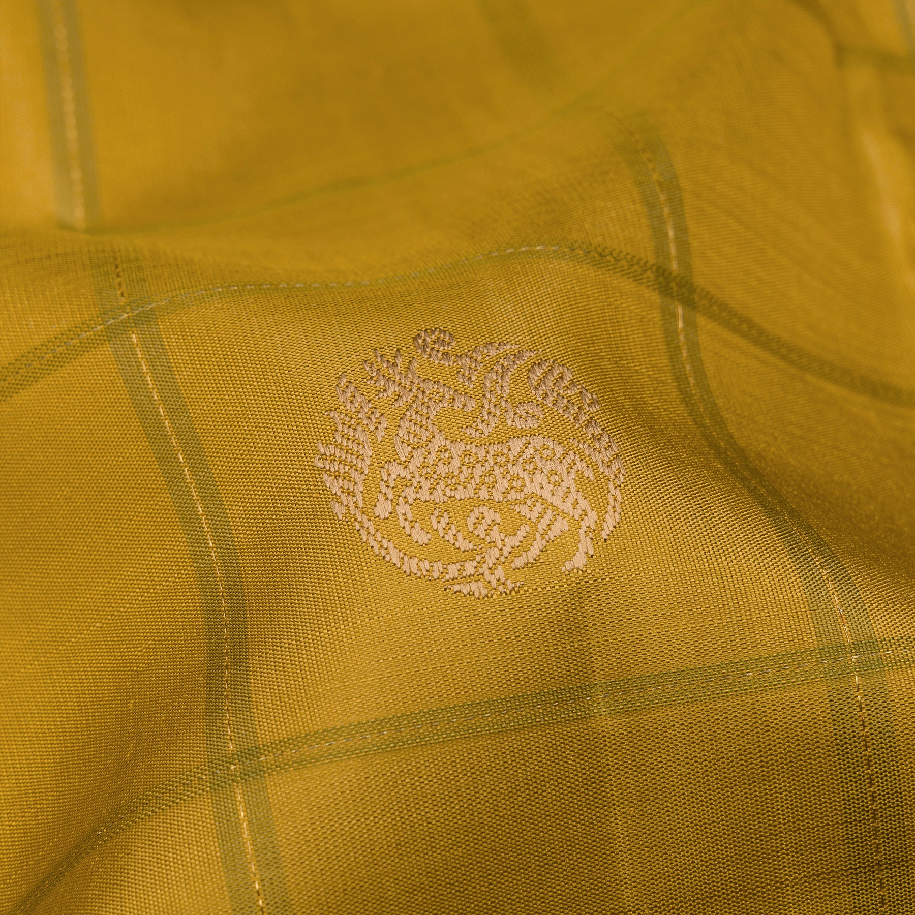 Kanakavalli Kanjivaram Silk Sari 26-595-HS001-02156 - Fabric View