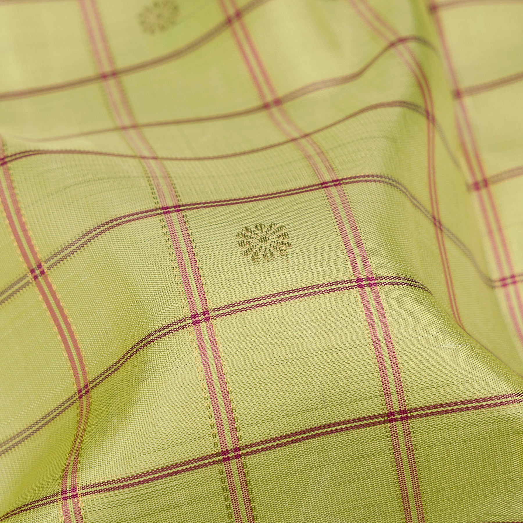 Kanakavalli Kanjivaram Silk Sari 26-595-HS001-02167 - Fabric View