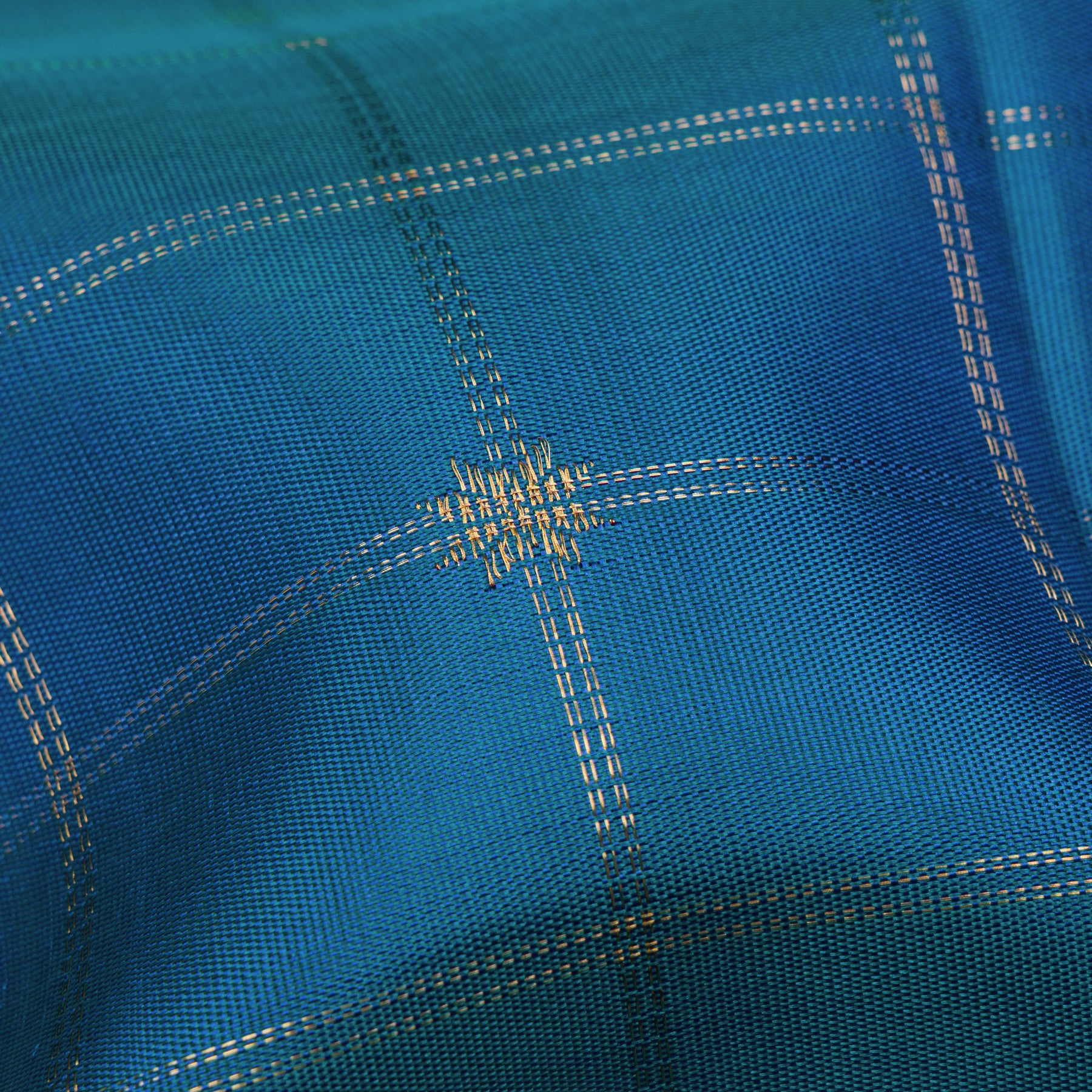 Kanakavalli Kanjivaram Silk Sari 26-595-HS001-03329 - Fabric View