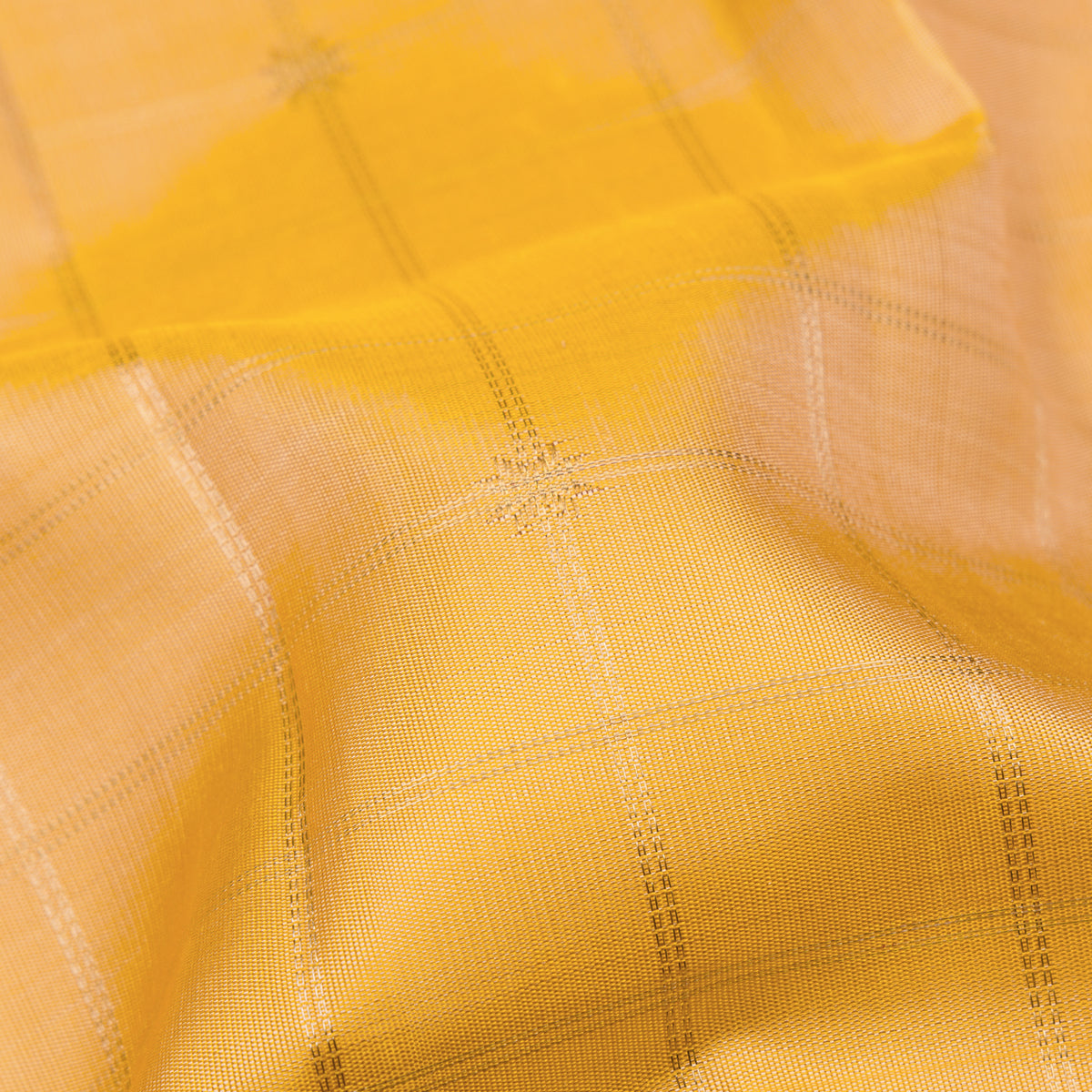 Kanakavalli Kanjivaram Silk Sari 26-595-HS001-03331 - Fabric View