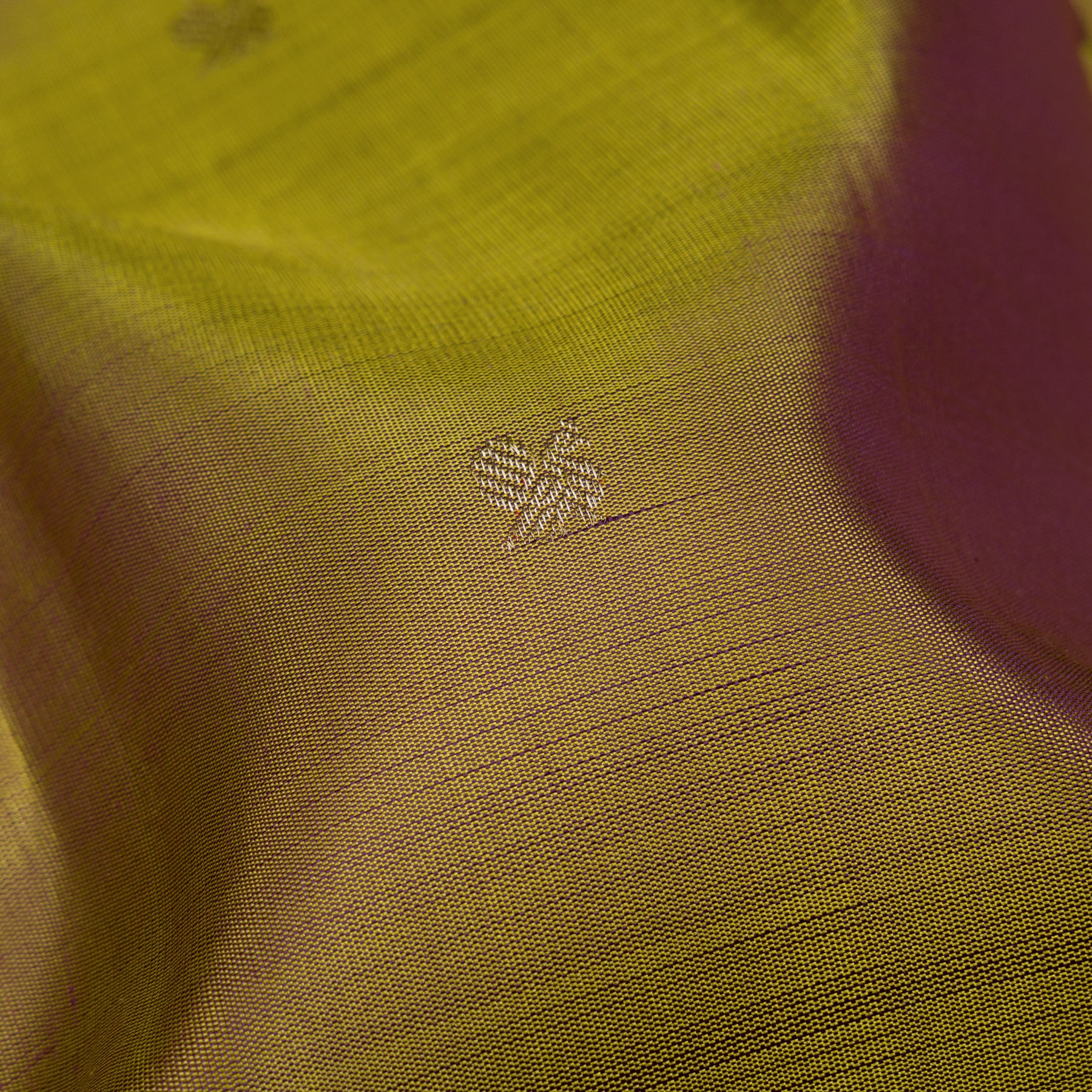 Kanakavalli Kanjivaram Silk Sari 26-595-HS001-03345 - Fabric View