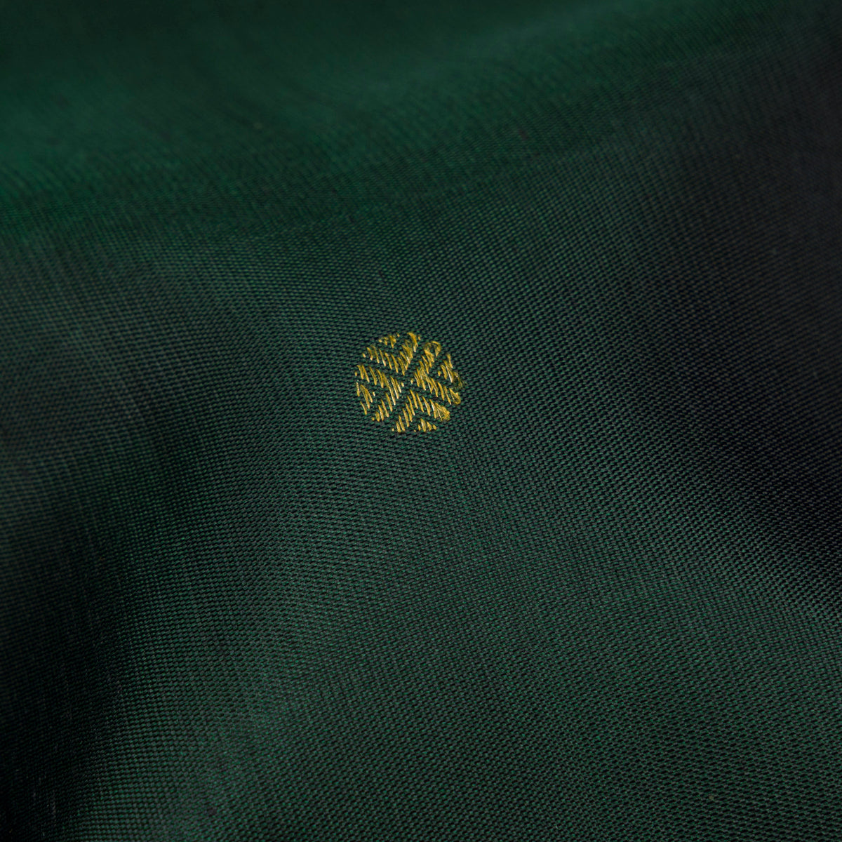 Kanakavalli Kanjivaram Silk Sari 26-595-HS001-03365 - Fabric View