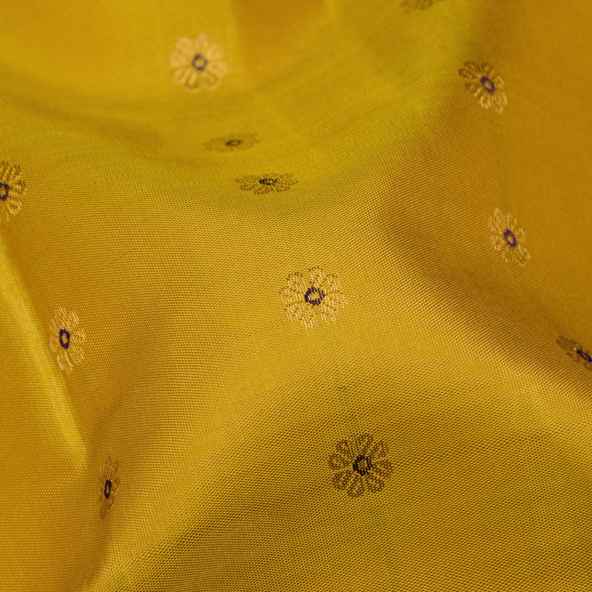 Kanakavalli Kanjivaram Silk Sari 26-595-HS001-04088 - Fabric View