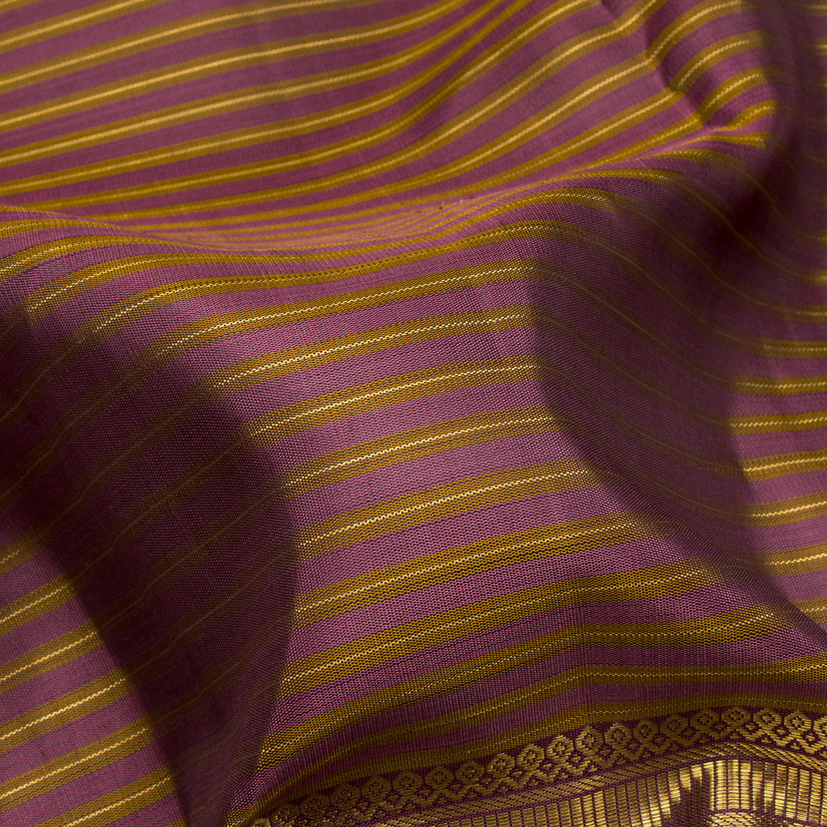 Kanakavalli Kanjivaram Silk Sari 26-595-HS001-04149 - Fabric View