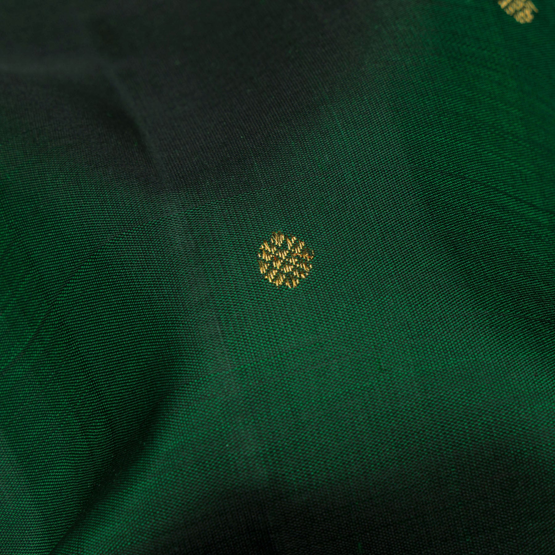 Kanakavalli Kanjivaram Silk Blouse Length 26-599-HB001-02552 - Fabric View