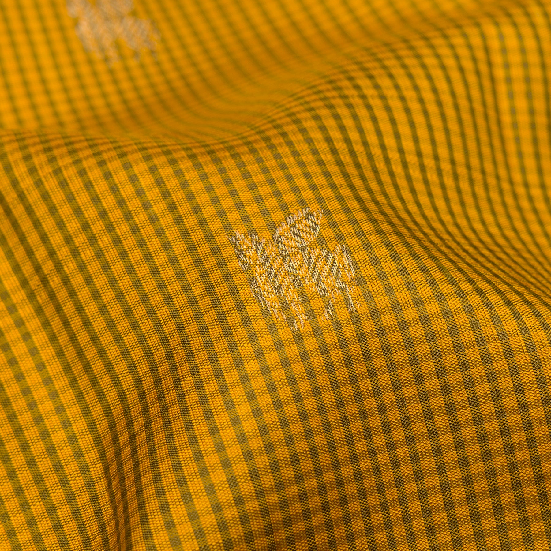 Kanakavalli Kanjivaram Silk Sari 26-599-HS001-01228 - Fabric View