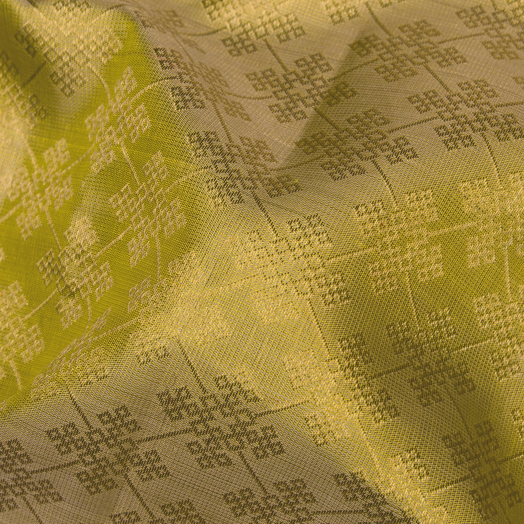 Kanakavalli Kanjivaram Silk Sari 26-599-HS001-01243 - Fabric View