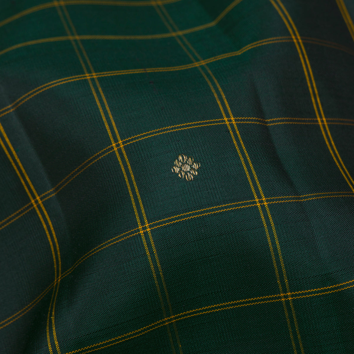 Kanakavalli Kanjivaram Silk Sari 26-599-HS001-02395 - Fabric View