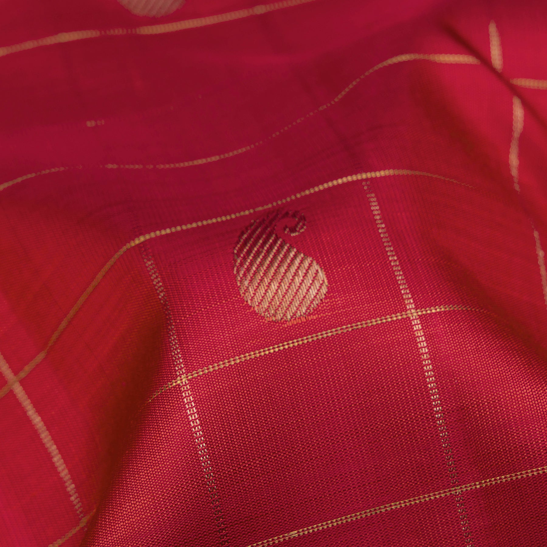 Kanakavalli Kanjivaram Silk Sari 26-599-HS001-02419 - Fabric View