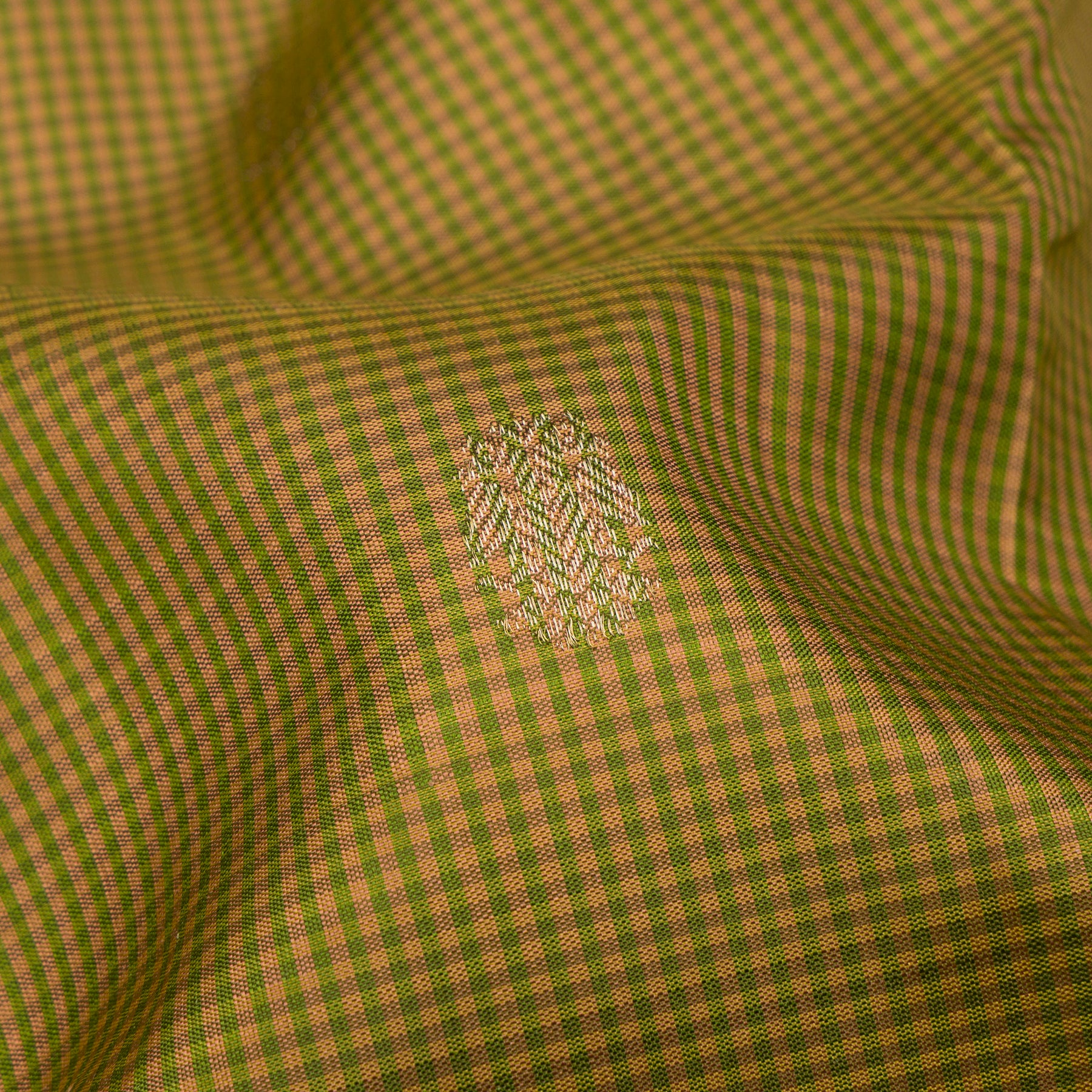 Kanakavalli Kanjivaram Silk Sari 26-599-HS001-02425 - Fabric View