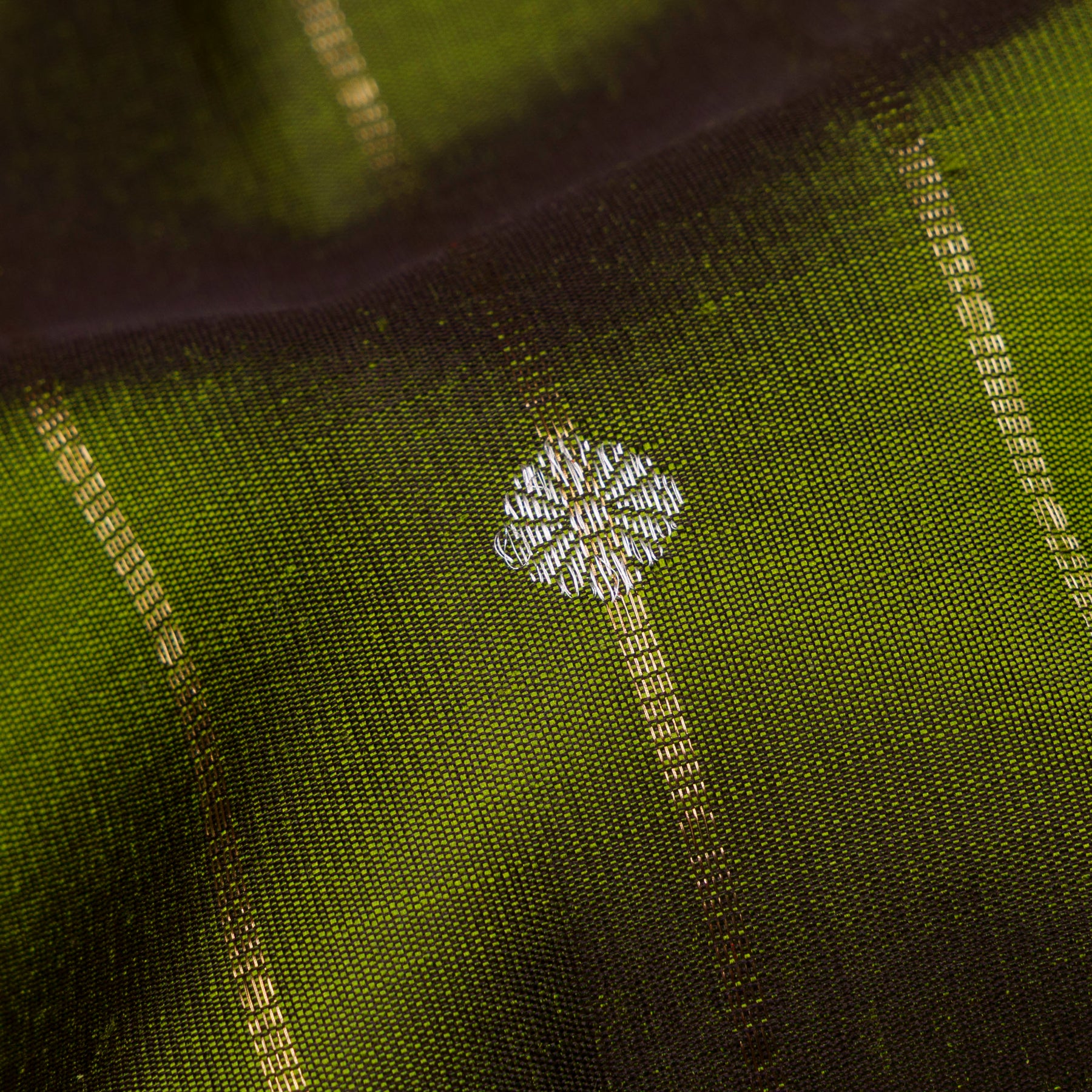 Kanakavalli Kanjivaram Silk Sari 26-599-HS001-03051 - Fabric View