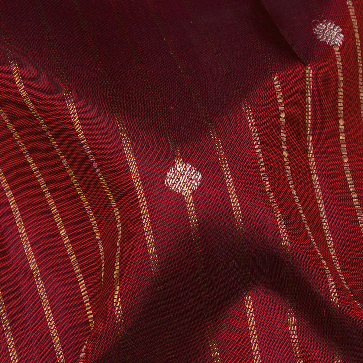Kanakavalli Kanjivaram Silk Sari 26-599-HS001-04301 - Fabric View