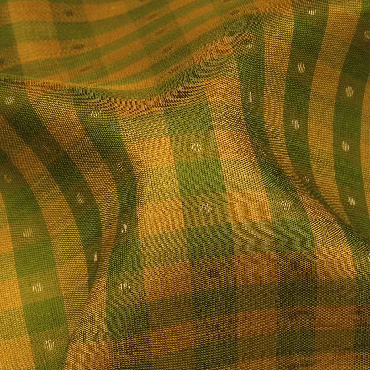 Kanakavalli Kanjivaram Silk Sari 26-599-HS001-04420 - Fabric View