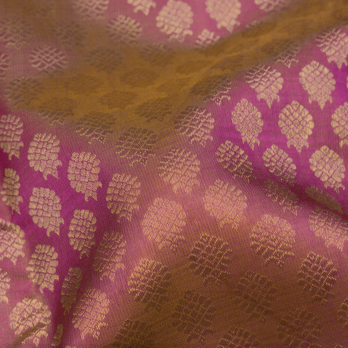 Kanakavalli Kanjivaram Silk Sari 26-611-HS001-00415 - Fabric View