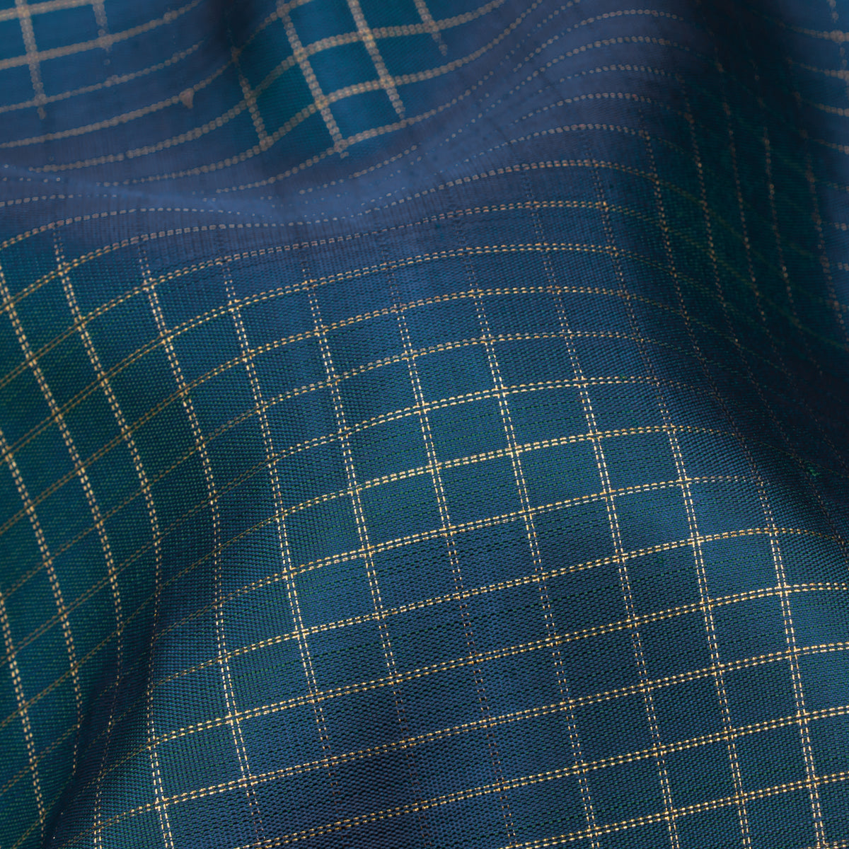 Kanakavalli Kanjivaram Silk Sari 26-611-HS001-00440 - Fabric View