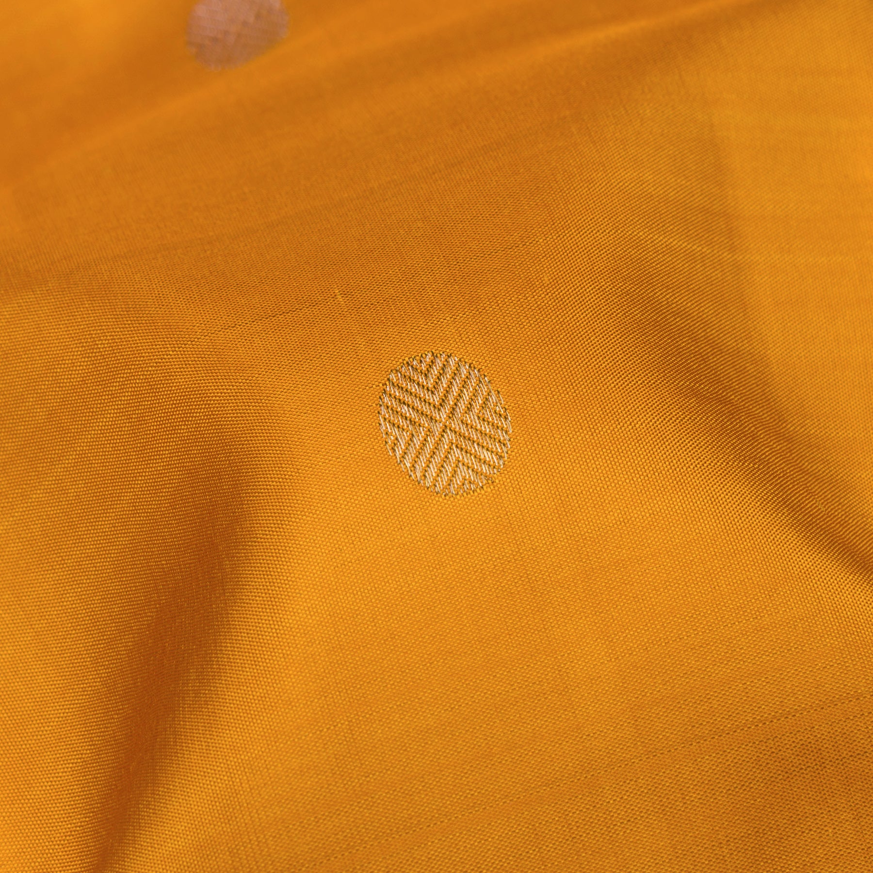 Kanakavalli Kanjivaram Silk Sari 26-611-HS001-02847 - Fabric View