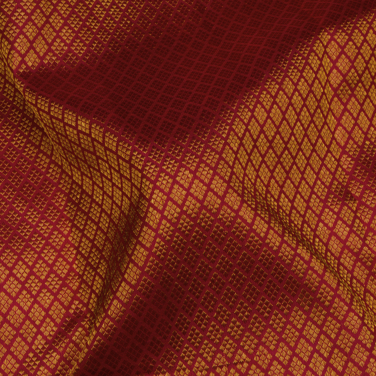 Kanakavalli Kanjivaram Silk Sari 26-611-HS001-03900 - Fabric View