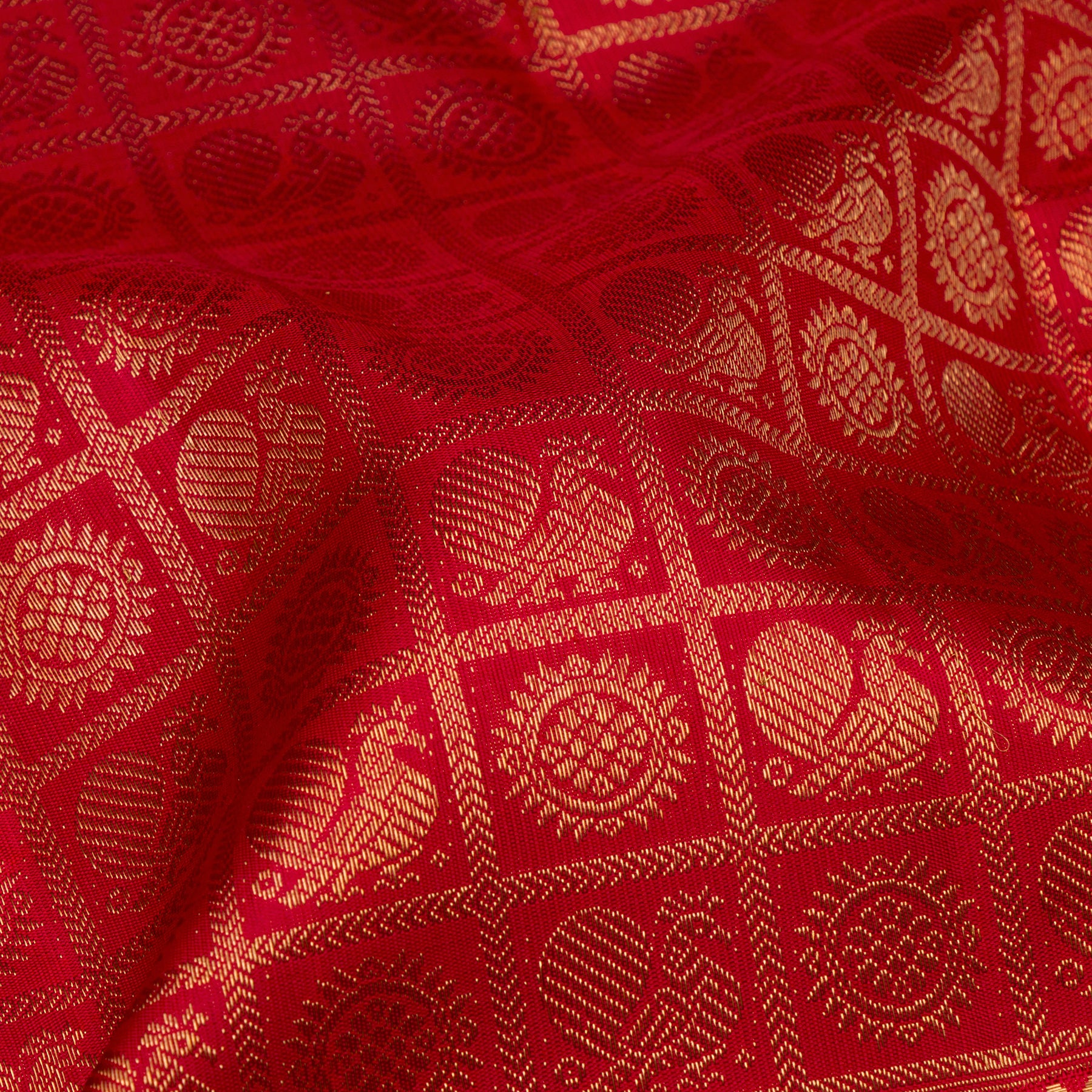 Kanakavalli Kanjivaram Silk Sari 26-615-HS001-00311 - Fabric View