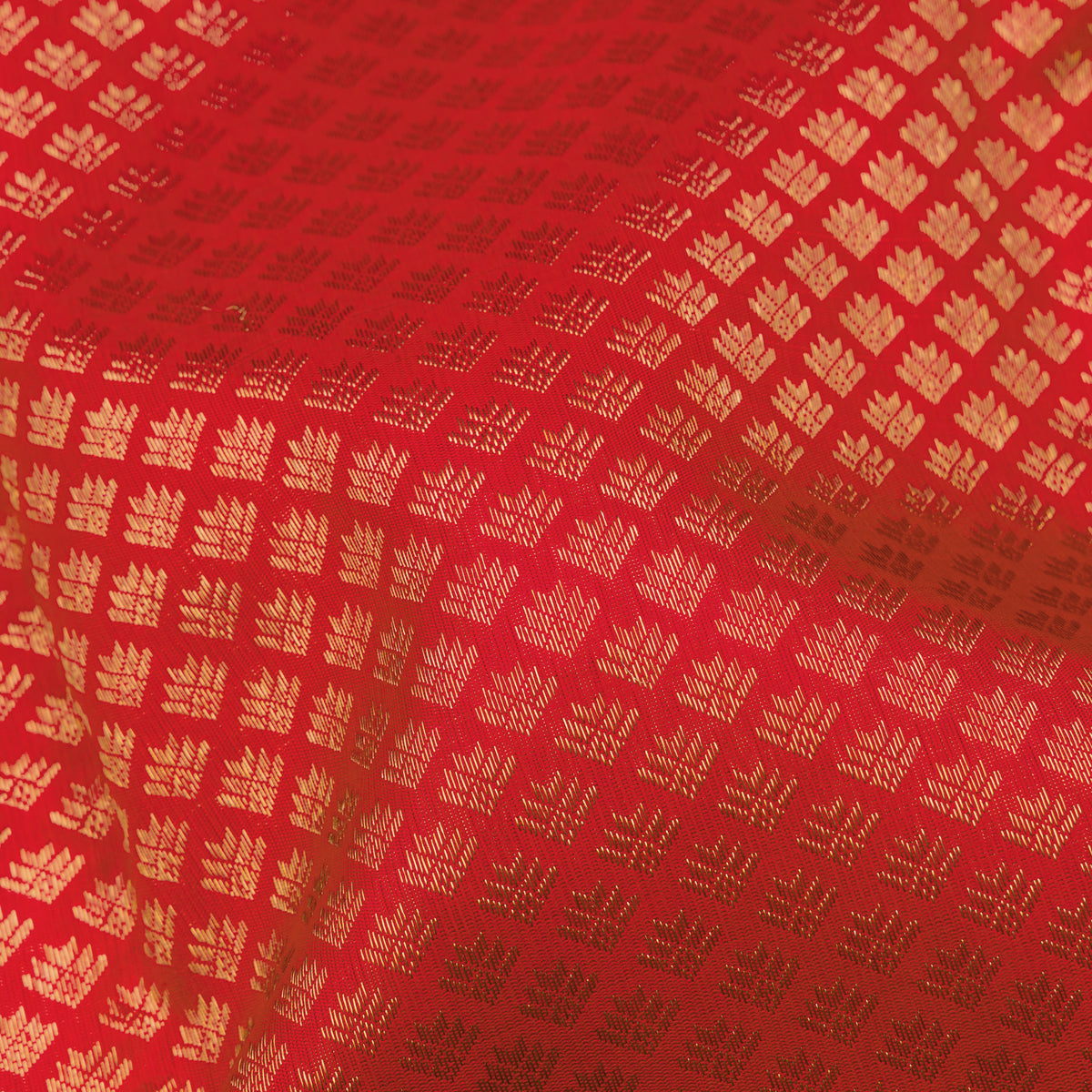 Kanakavalli Kanjivaram Silk Sari 26-615-HS001-01546 - Fabric View
