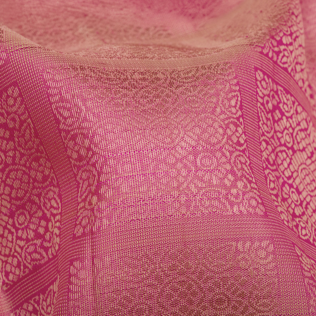 Kanakavalli Kanjivaram Silk Sari 26-615-HS001-01554 - Fabric View