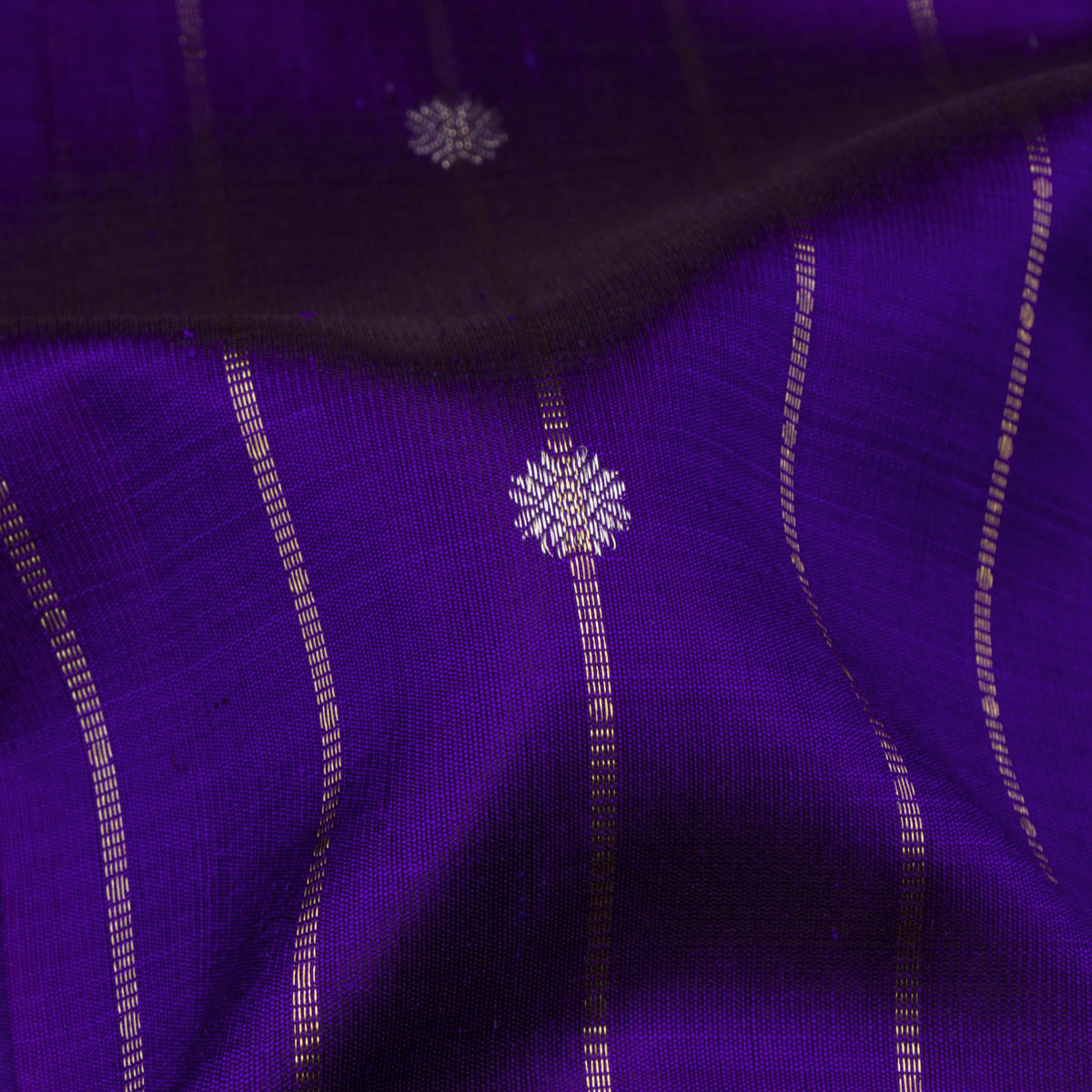 Kanakavalli Kanjivaram Silk Sari 26-615-HS001-02585 - Fabric View