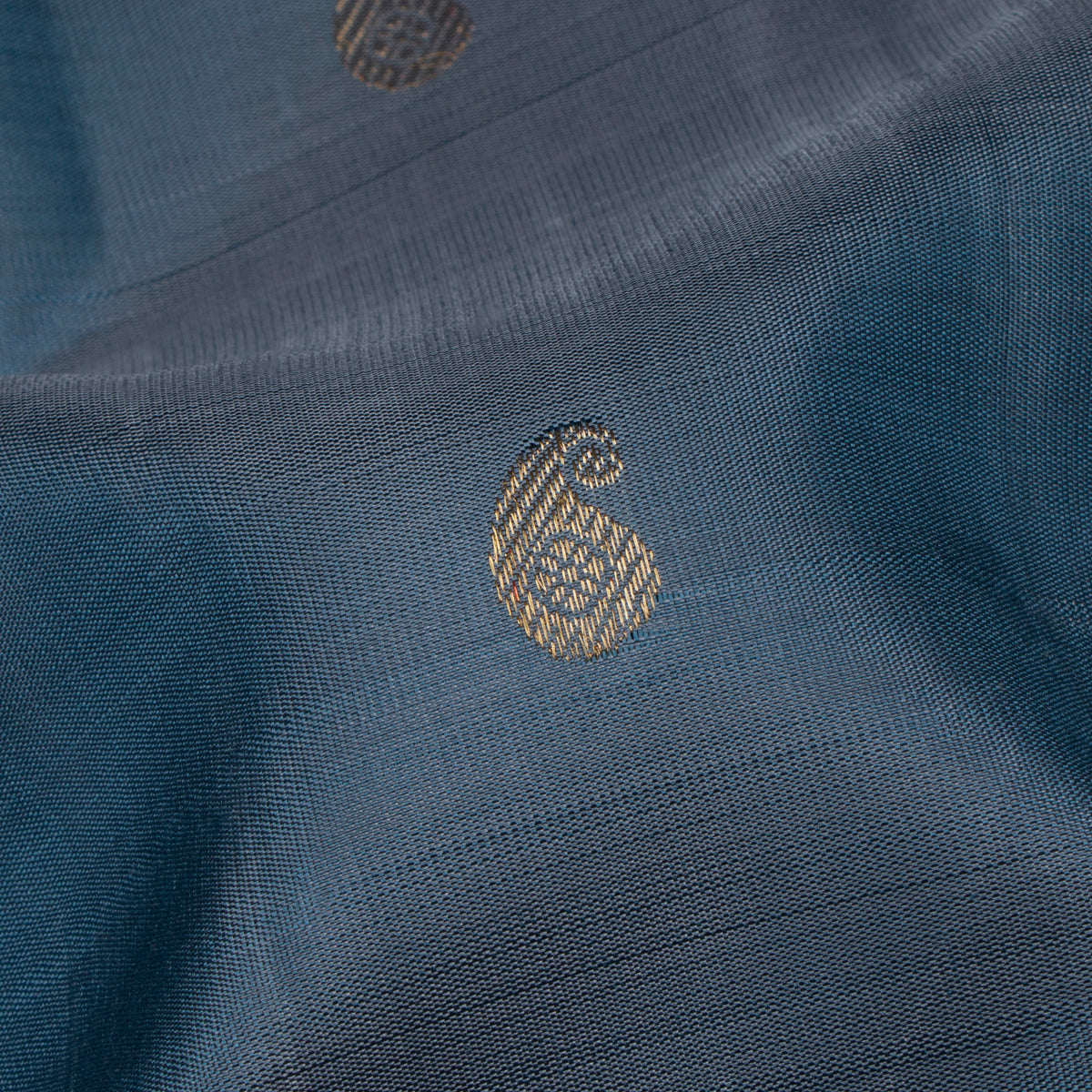 Kanakavalli Kanjivaram Silk Sari 26-615-HS001-02592 - Fabric View