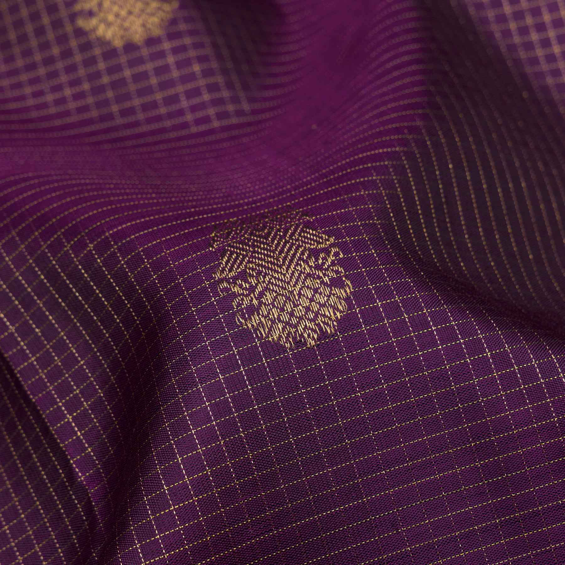 Kanakavalli Kanjivaram Silk Sari 26-615-HS001-02615 - Fabric View