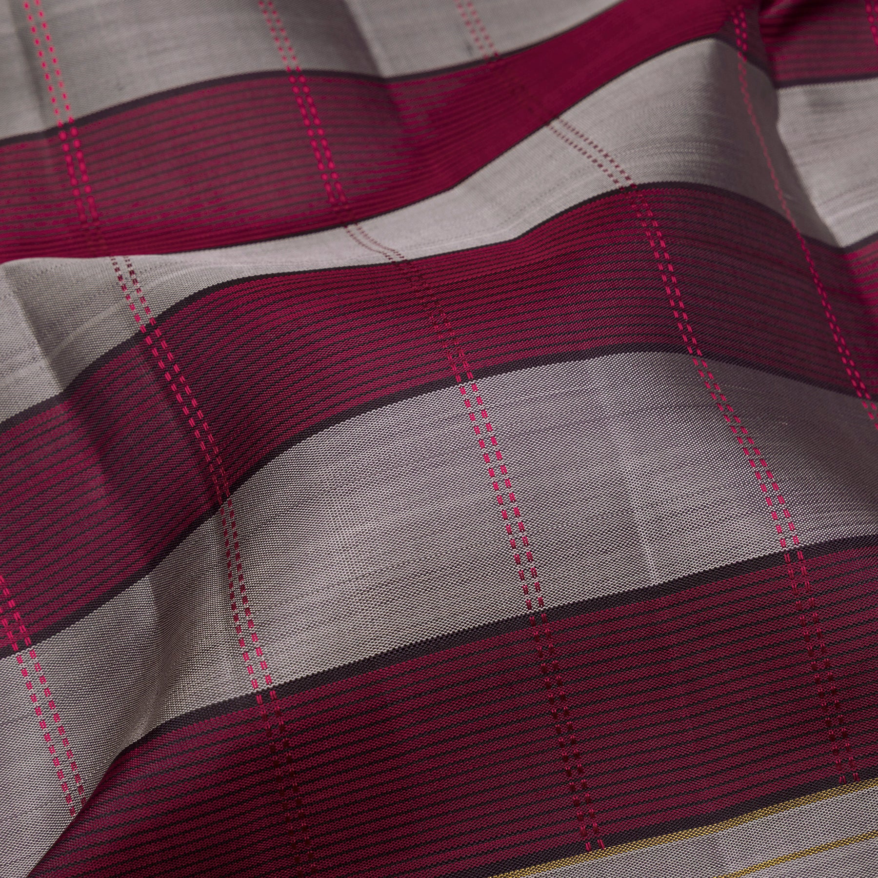 Kanakavalli Kanjivaram Silk Sari 26-615-HS001-03192 - Fabric View