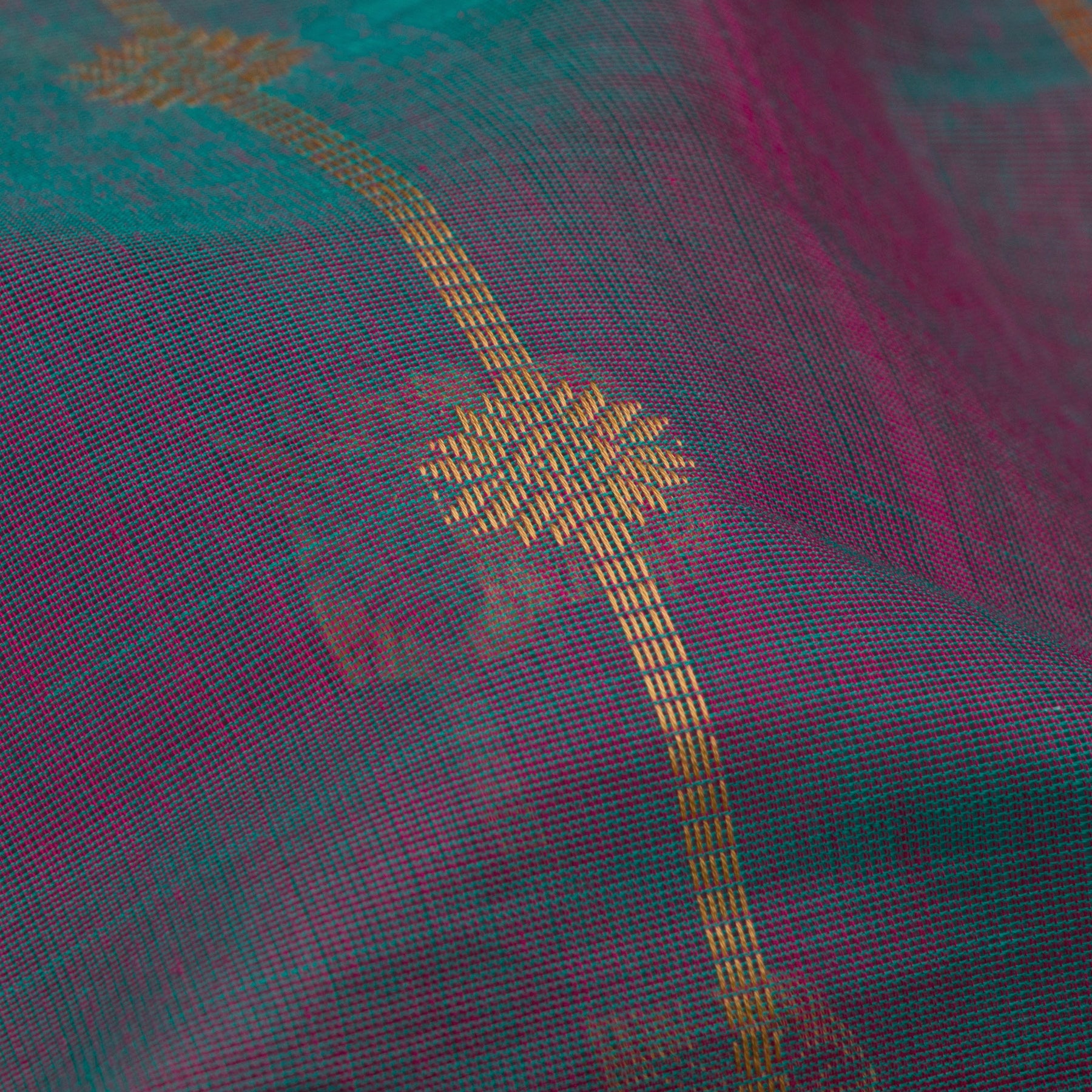 Kanakavalli Kanchi Cotton Sari 26-621-HS003-01374 - Fabric View